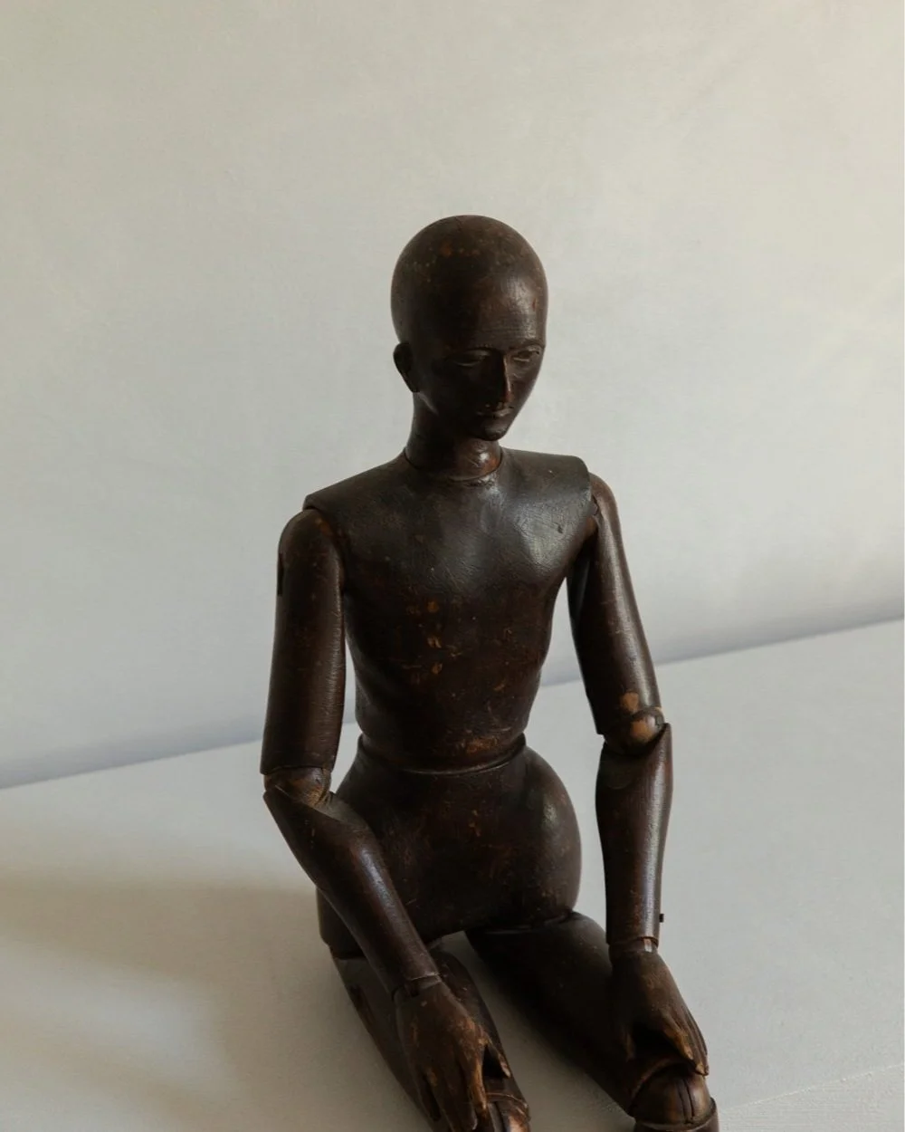 Wooden+Articulated+Artist%27s+Figure-4.jpg