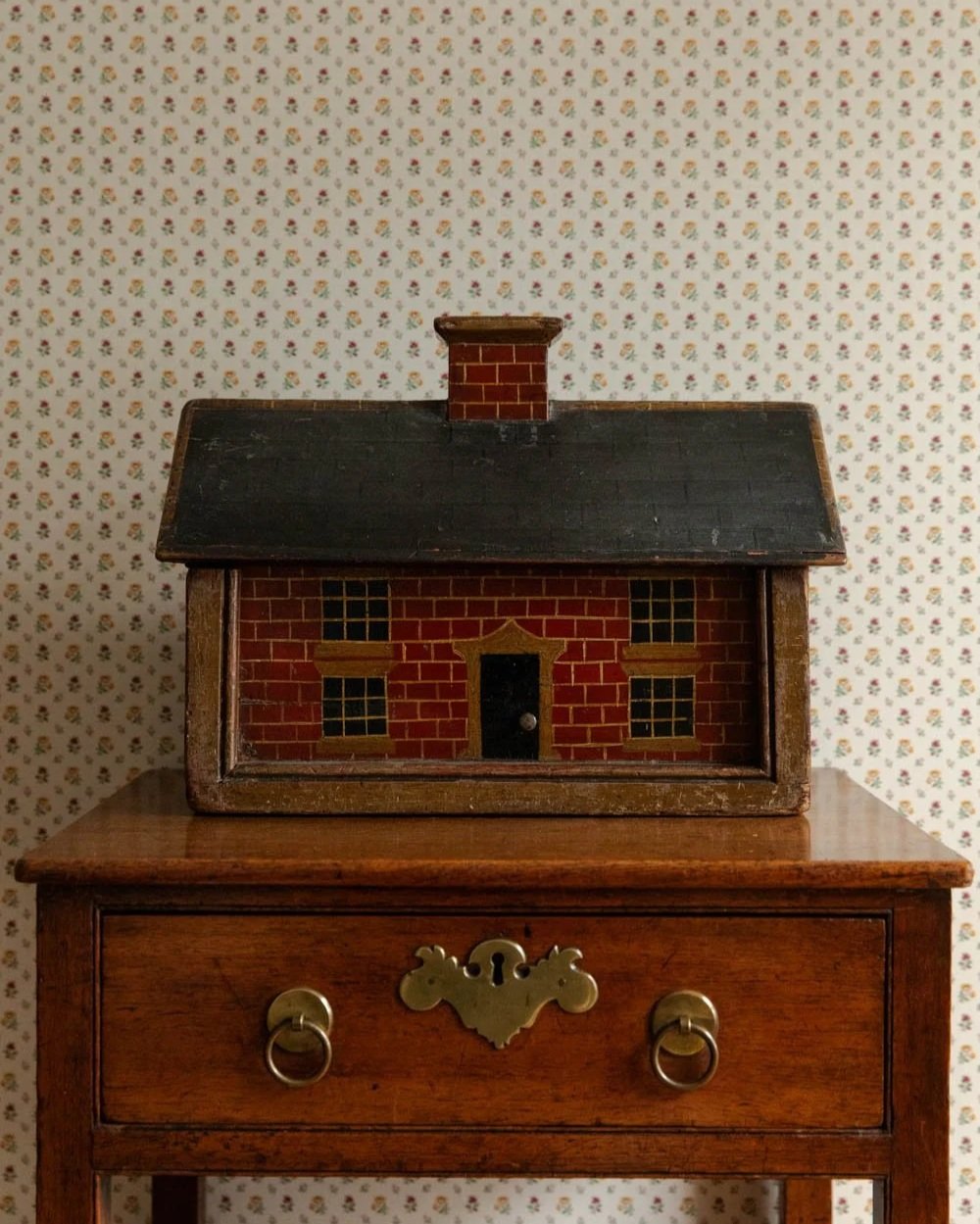 Painted+Cottage-Form+Money+Box%2C+mid-19th+Century-6.jpg