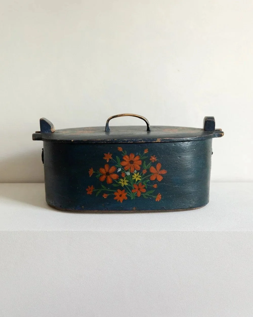 Early+19th-Century+Swedish+Svepask+%28Bentwood+Bread+Bin%29-2.jpg