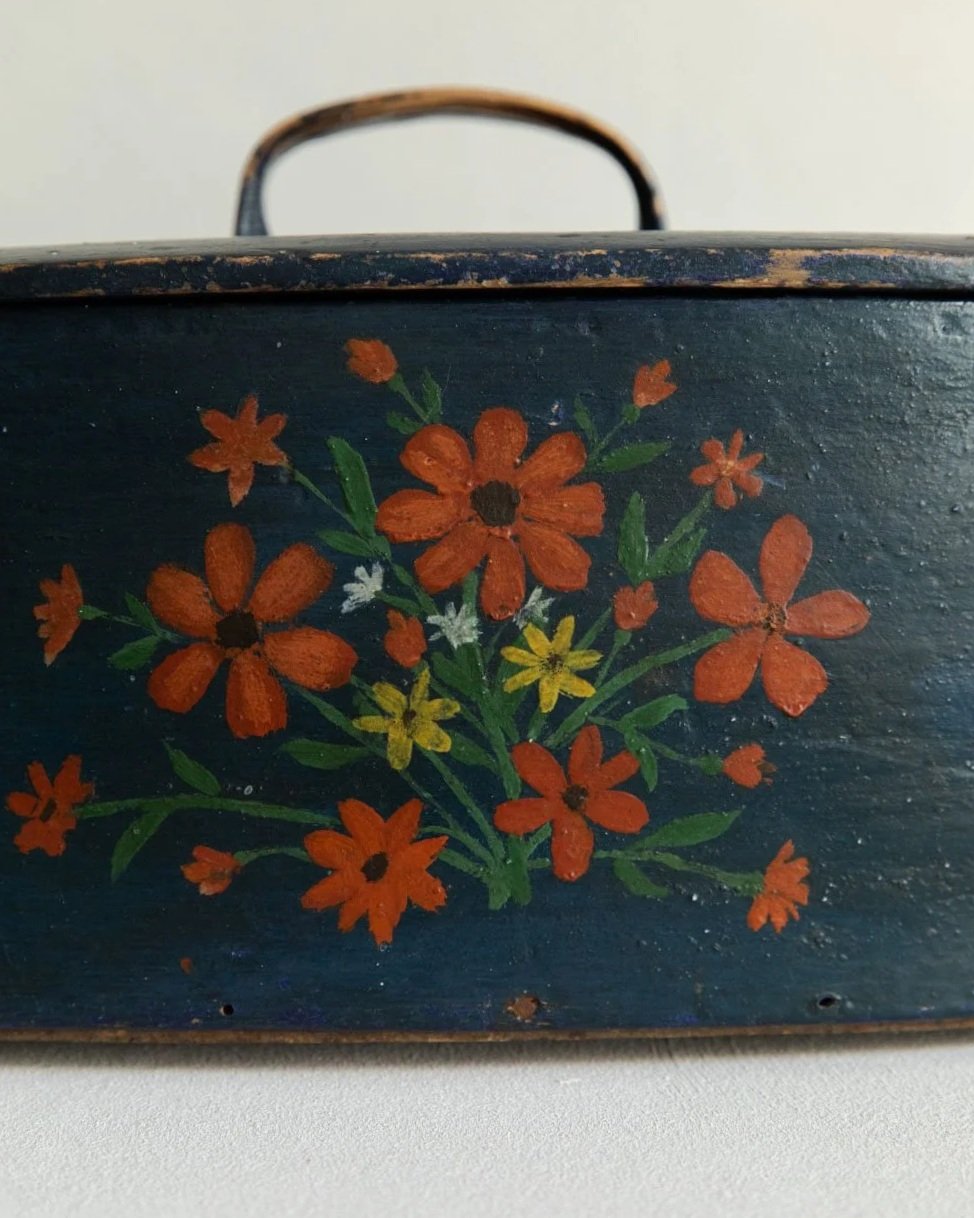 Early+19th-Century+Swedish+Svepask+%28Bentwood+Bread+Bin%29-4.jpg