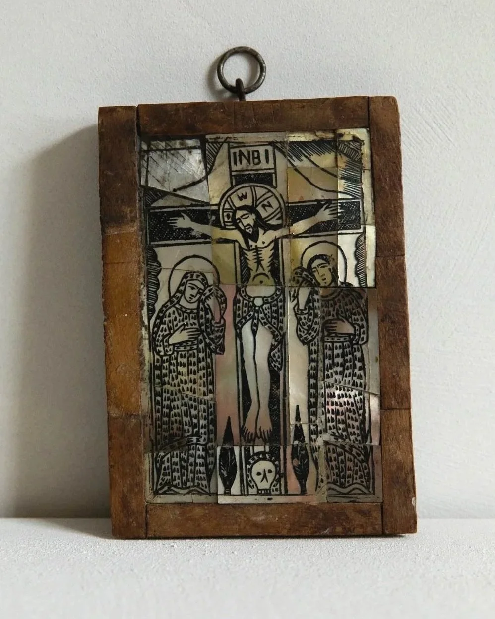 Crucifixion%2BPlaque%2Bin%2BMother-of-Pearl%252C-2.jpg