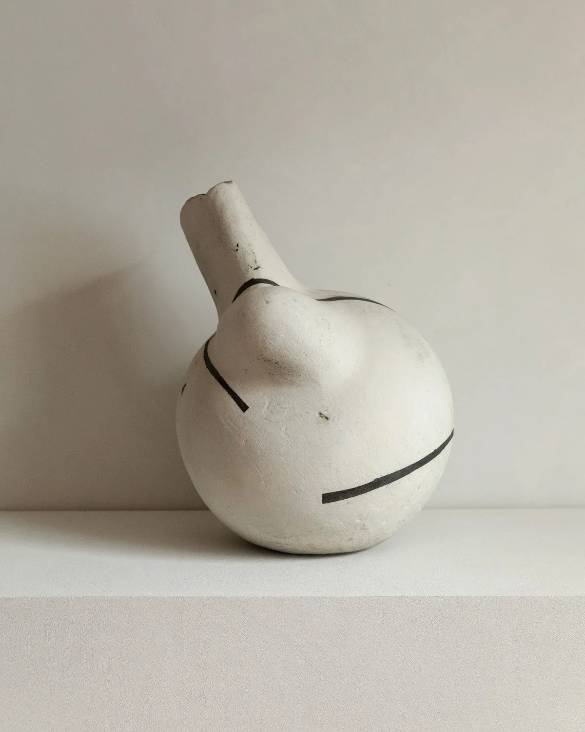 Vessel with Black Geometry by Gordon Baldwin, 1998.jpg