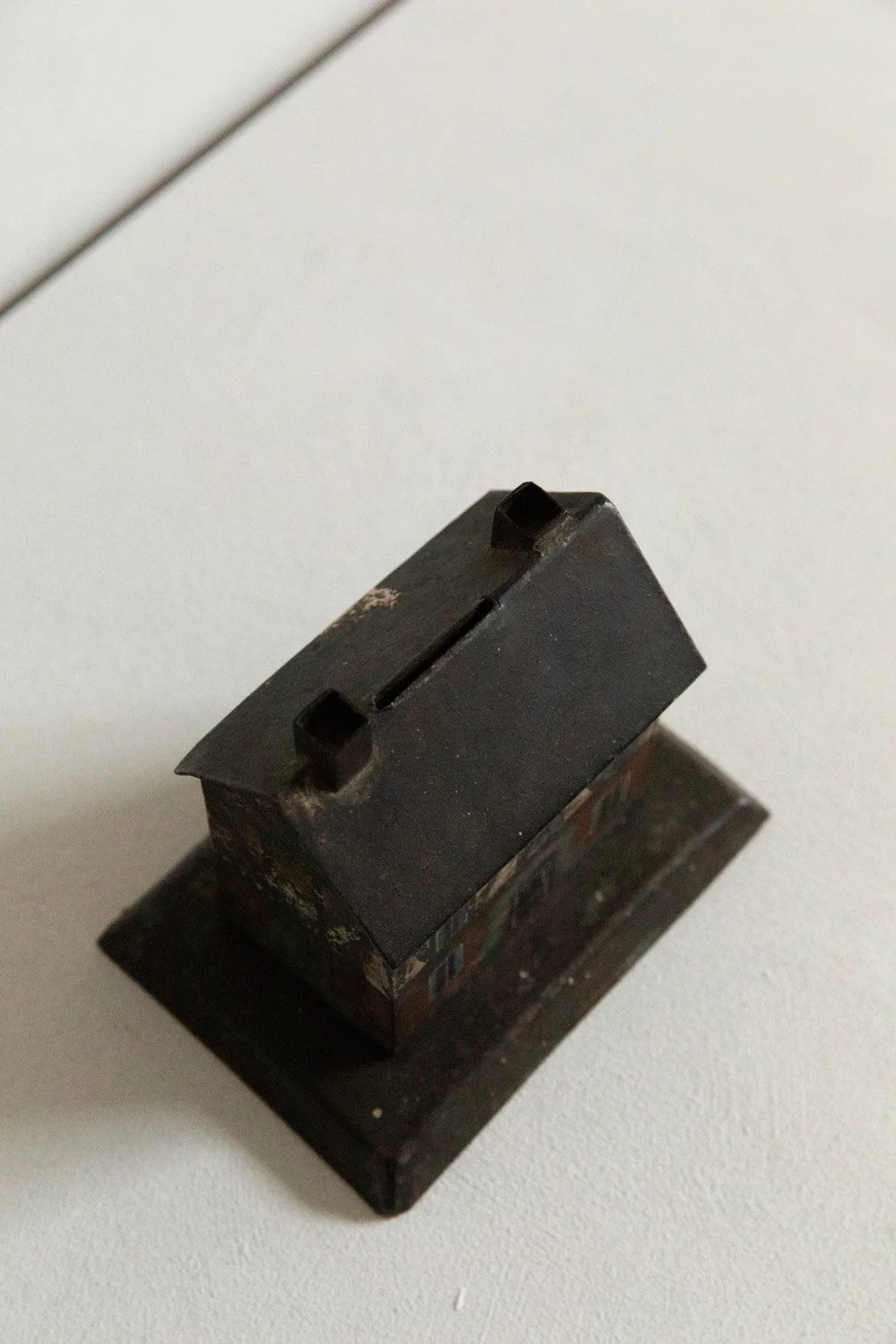 Cast Iron Still Bank, Edwardian Period 3.jpg