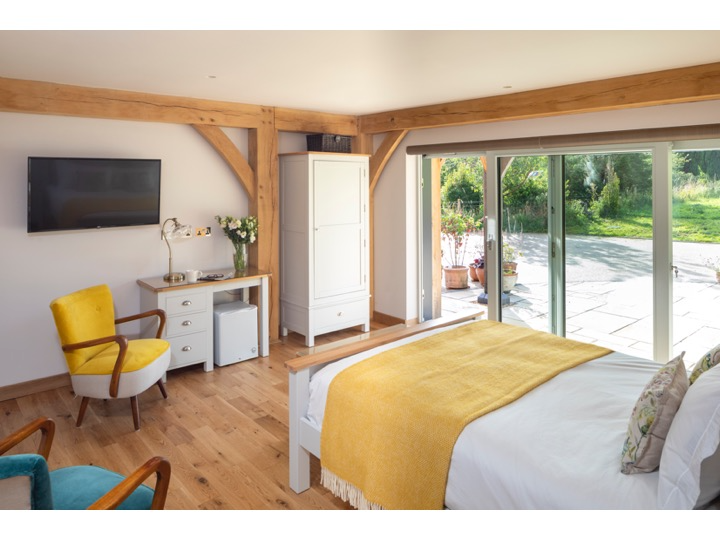 'yellow throw' bedroom.png