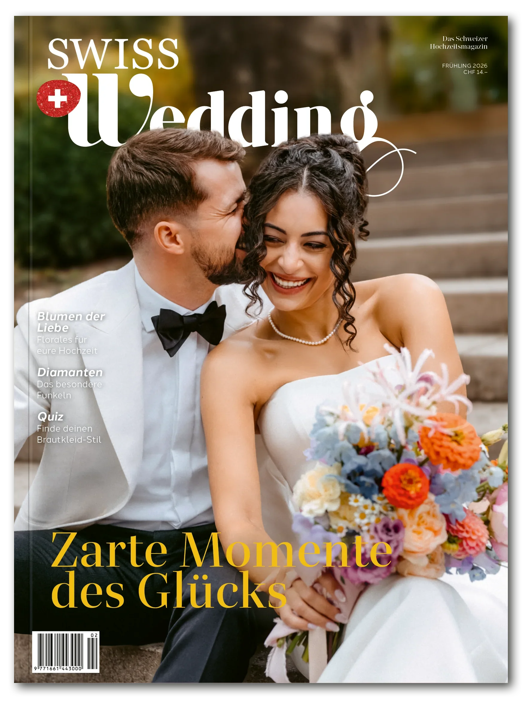 Ein Hochzeitspaar in formeller Kleidung, lächelnd und umarmend, beim Fotoshooting im Freien, mit einem Brautstrauß aus bunten Blumen.