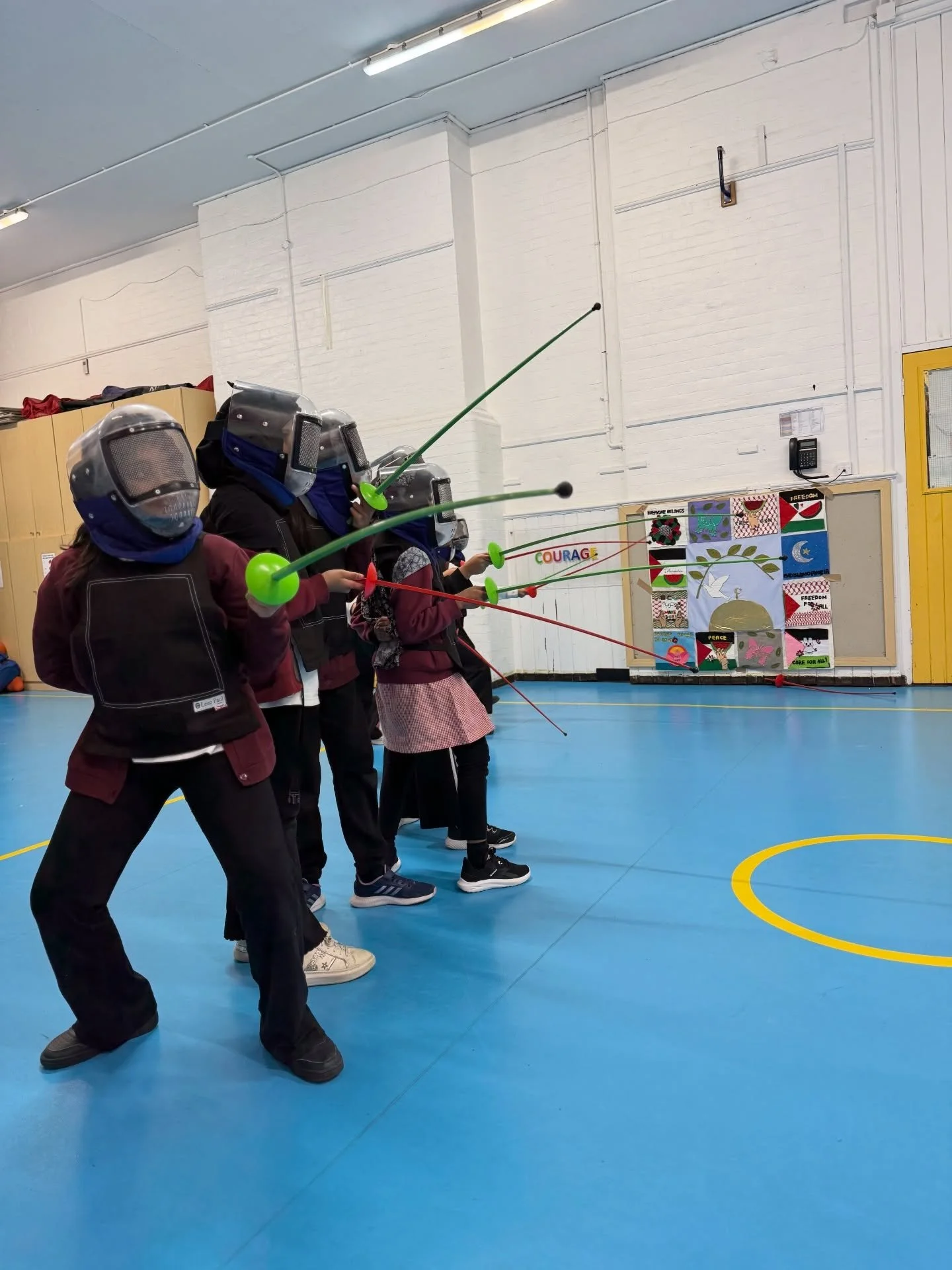 Another term at #MuslimGirlsFence wrapped up at Sandringham Primary School.

These incredible Muslim students created a beautiful multi-lingual banner to show that our struggles, freedom and solidarity are all interconnected 🕊

This term we explored