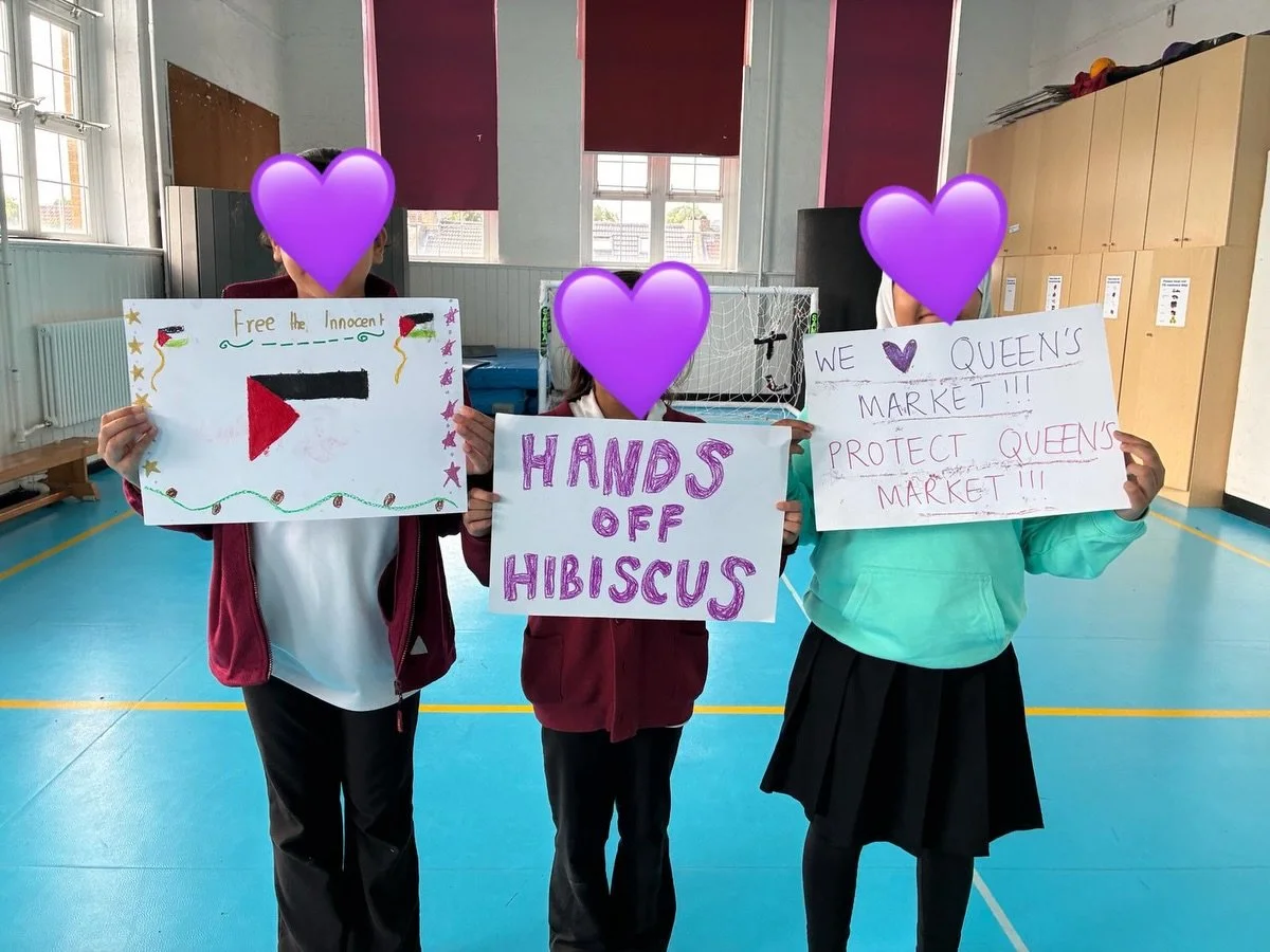 🎨🤺In our last Muslim Girls Fence session in Newham, we continued exploring what belonging, community and solidarity mean to us.

Inspired by Maslaha&rsquo;s team visit to see @shahed.saleem&rsquo;s &ldquo;I Was Born Here&rdquo; at the V&amp;A East 