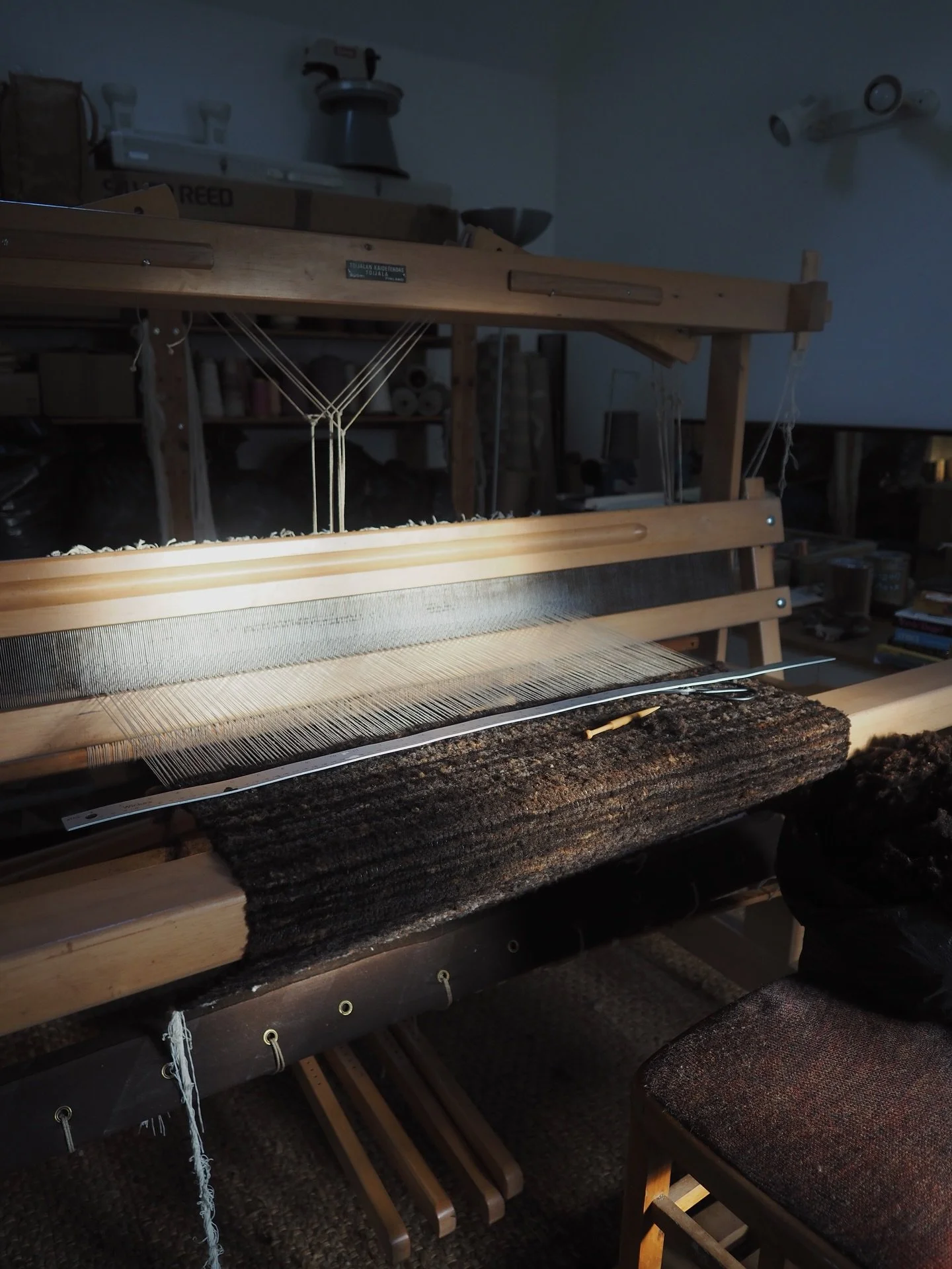 And breathe. This rug now off the loom. Just in time to celebrate Autumn Equinox and ready for HARVEST contemporary craft fair &amp; selling exhibition from @craftscotland in a few weeks time which I&rsquo;m so delighted to be a part of 🌾✨ Curated b