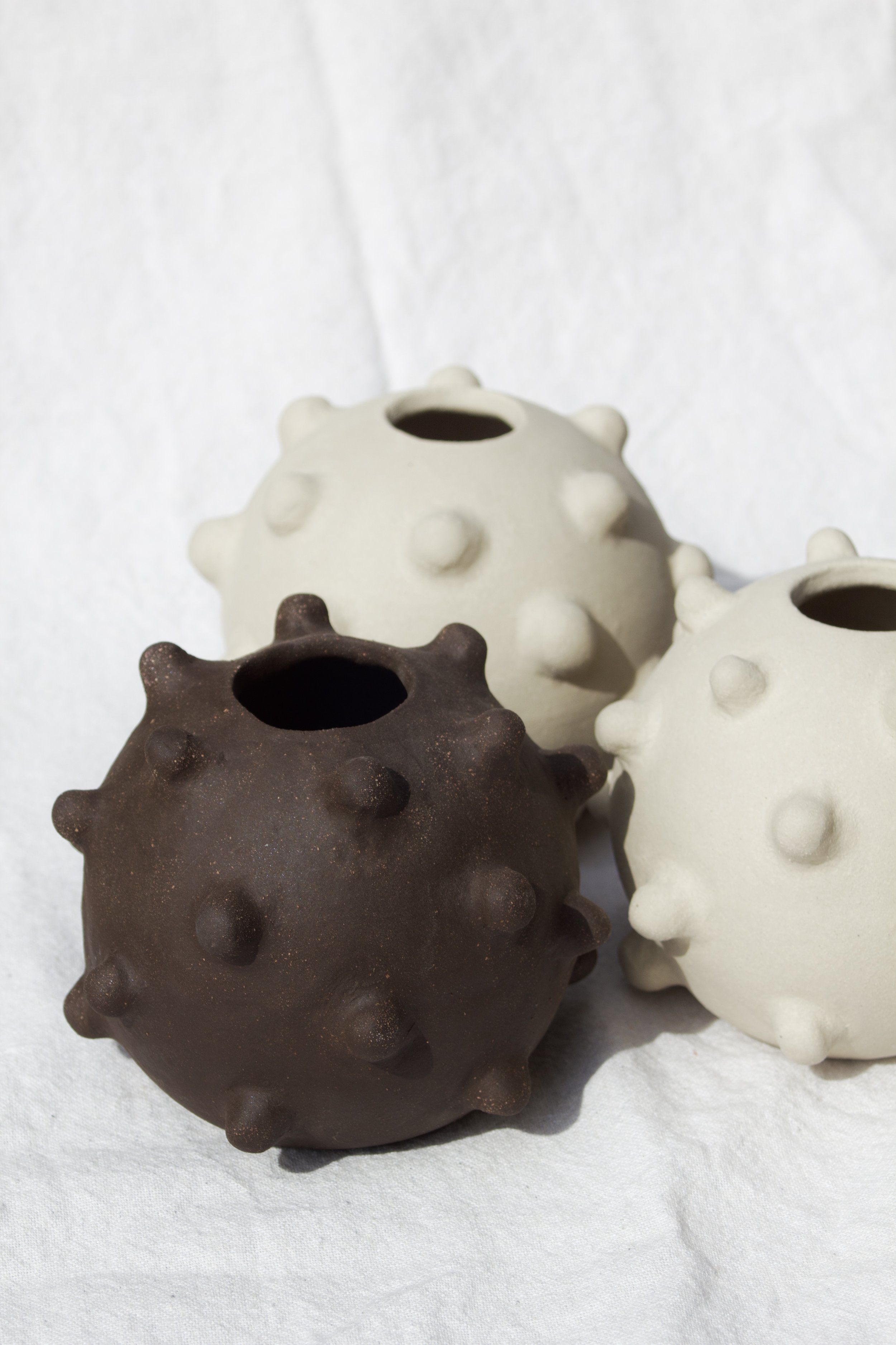 Dotted Vase in Dreierkombination / STUDIO LENA
