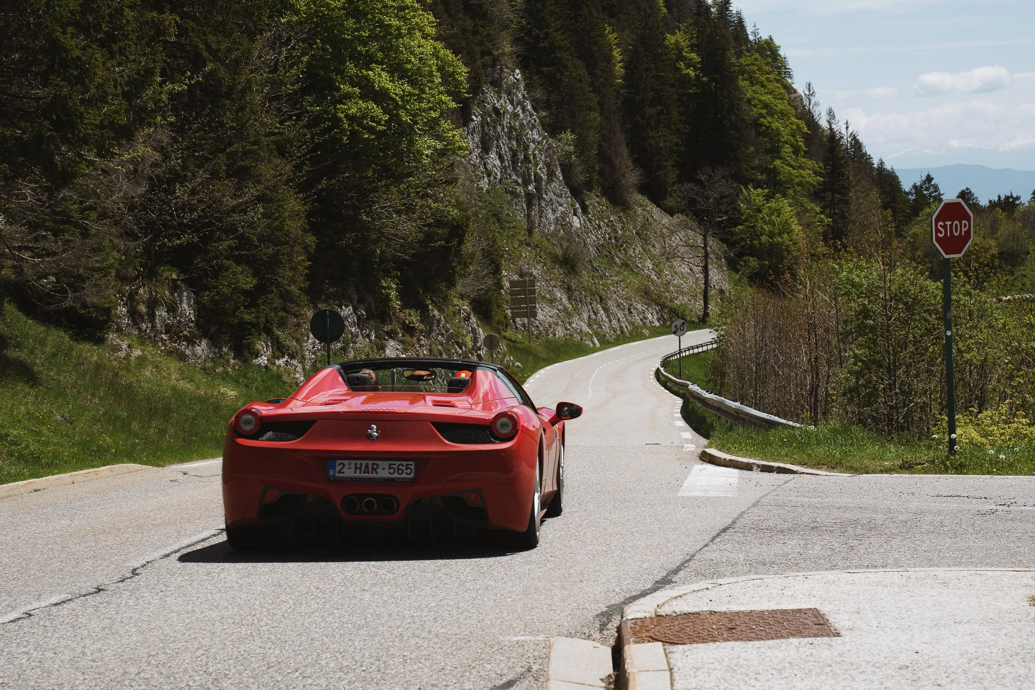 Hero-Secret-Of-Time-Francorchamp-Motors-Constance-Dero-27.jpg