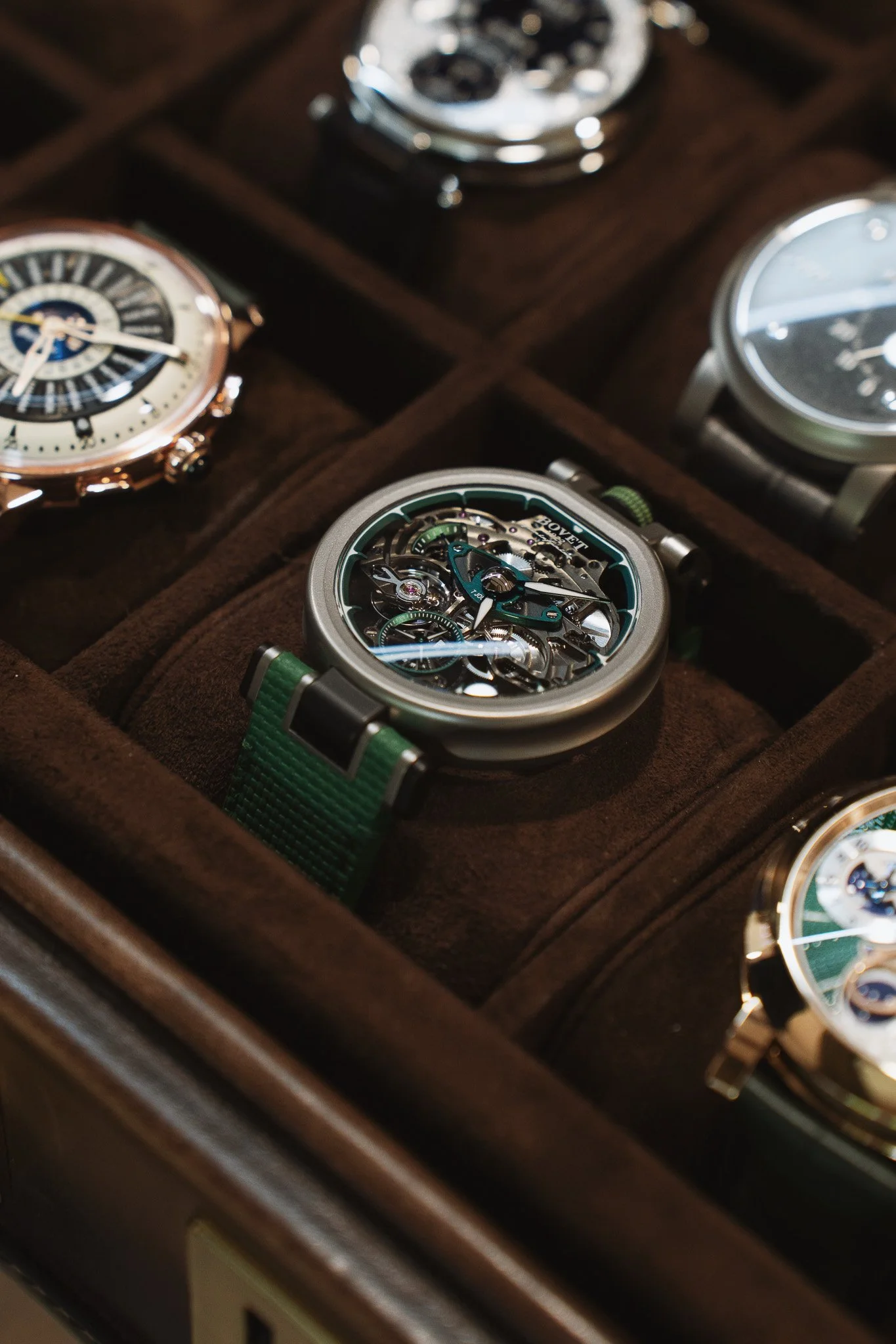 Hero-Secret-Of-Time-Francorchamp-Motors-Constance-Dero-17.jpg