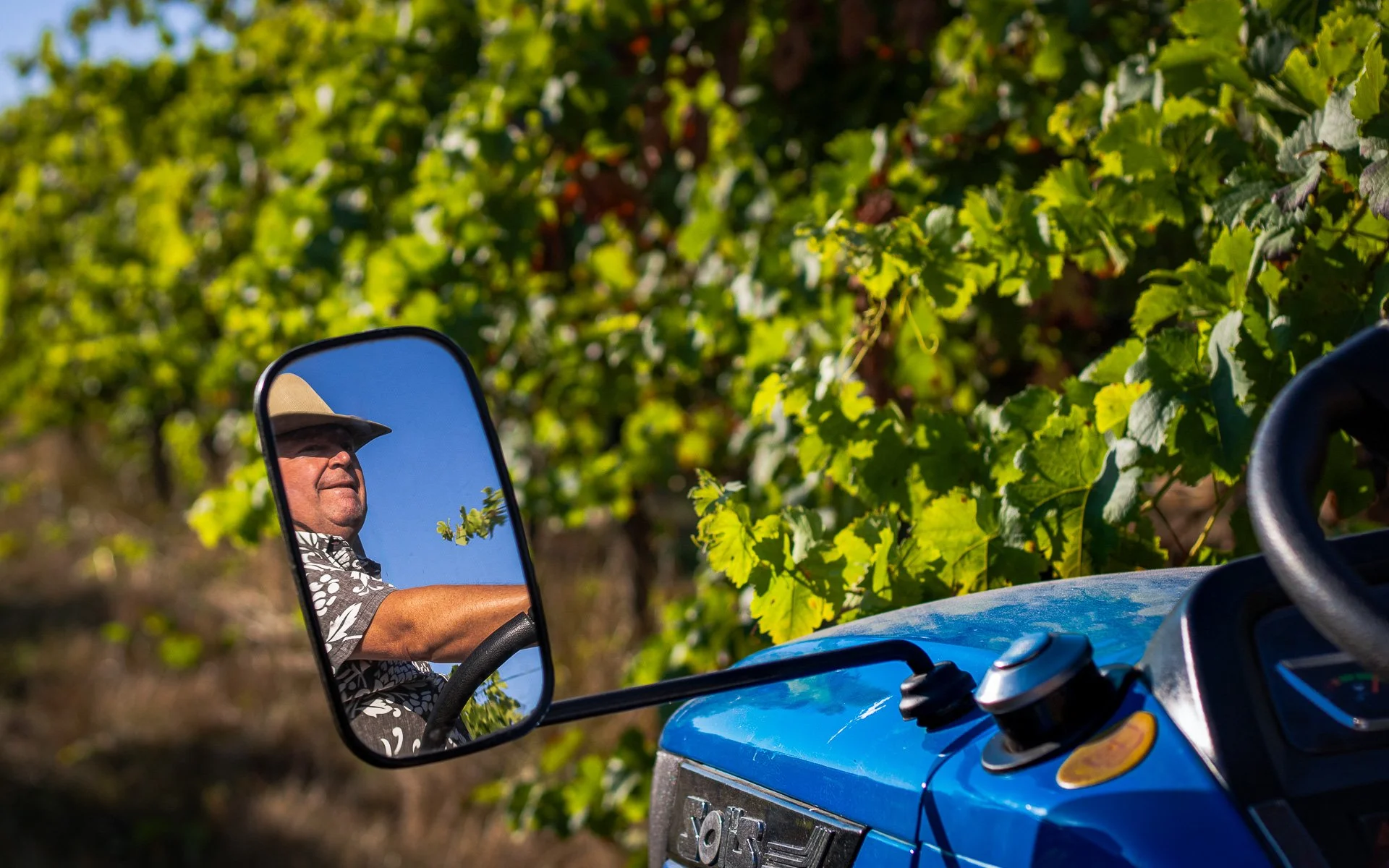 man in mirroir higher exposure.jpg