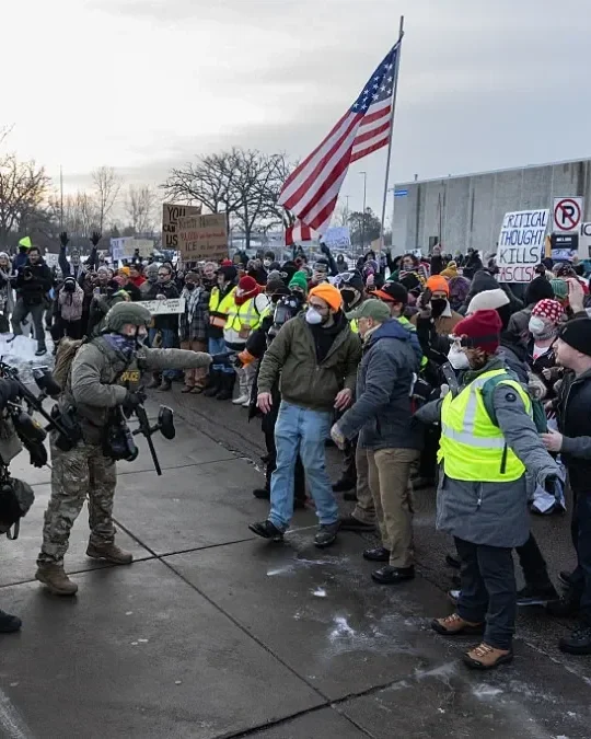 Soutien aux manifestants états-uniens