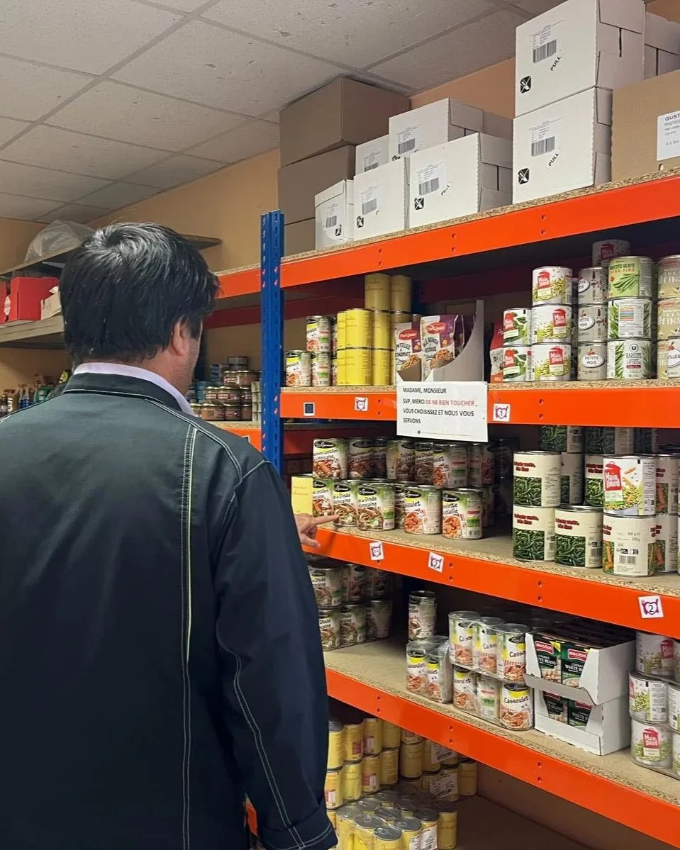 Vaincre la pauvreté (en musique)