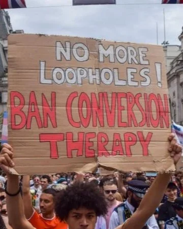 Je soutiens l’interdiction des “thérapies” de conversion en Europe