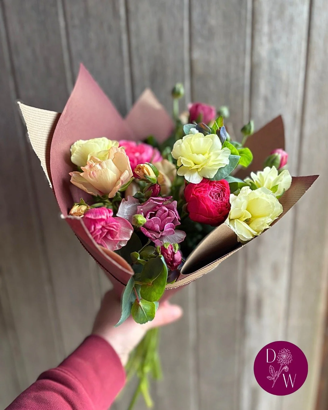 Thanks for all the April gift bouquet orders! Here are some of our favourites. We think these are a lovely way of letting someone know you're thinking of them. Available to order via our website 💫 (link in bio)

The Dahlia Wood | Slow grown, seasona