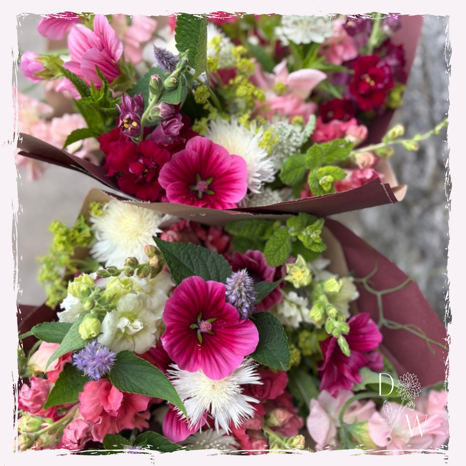 Fresh flower subscription Llandeilo