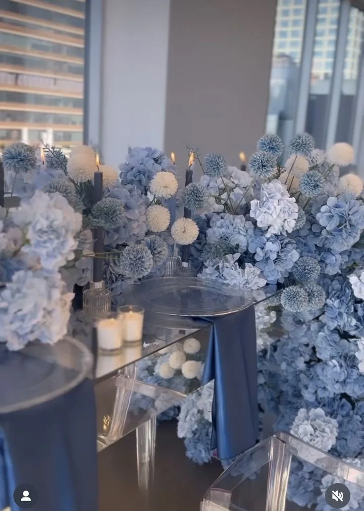 ceremoniemeester houdt overzicht tijdens ceremonie en receptie