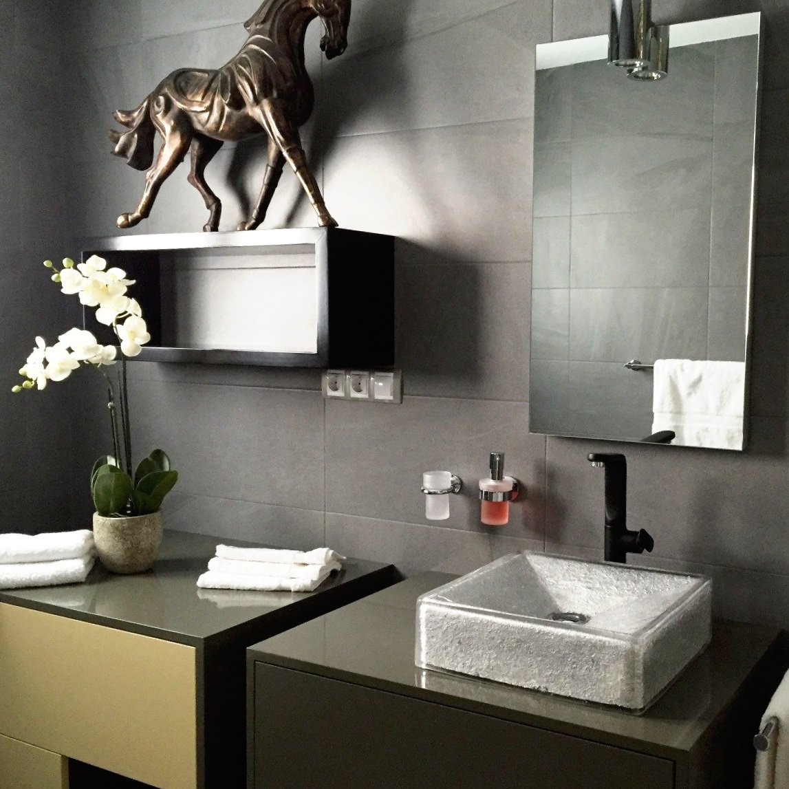 WhatsApp Image 2025-02-01 at 21.52.00.jpg