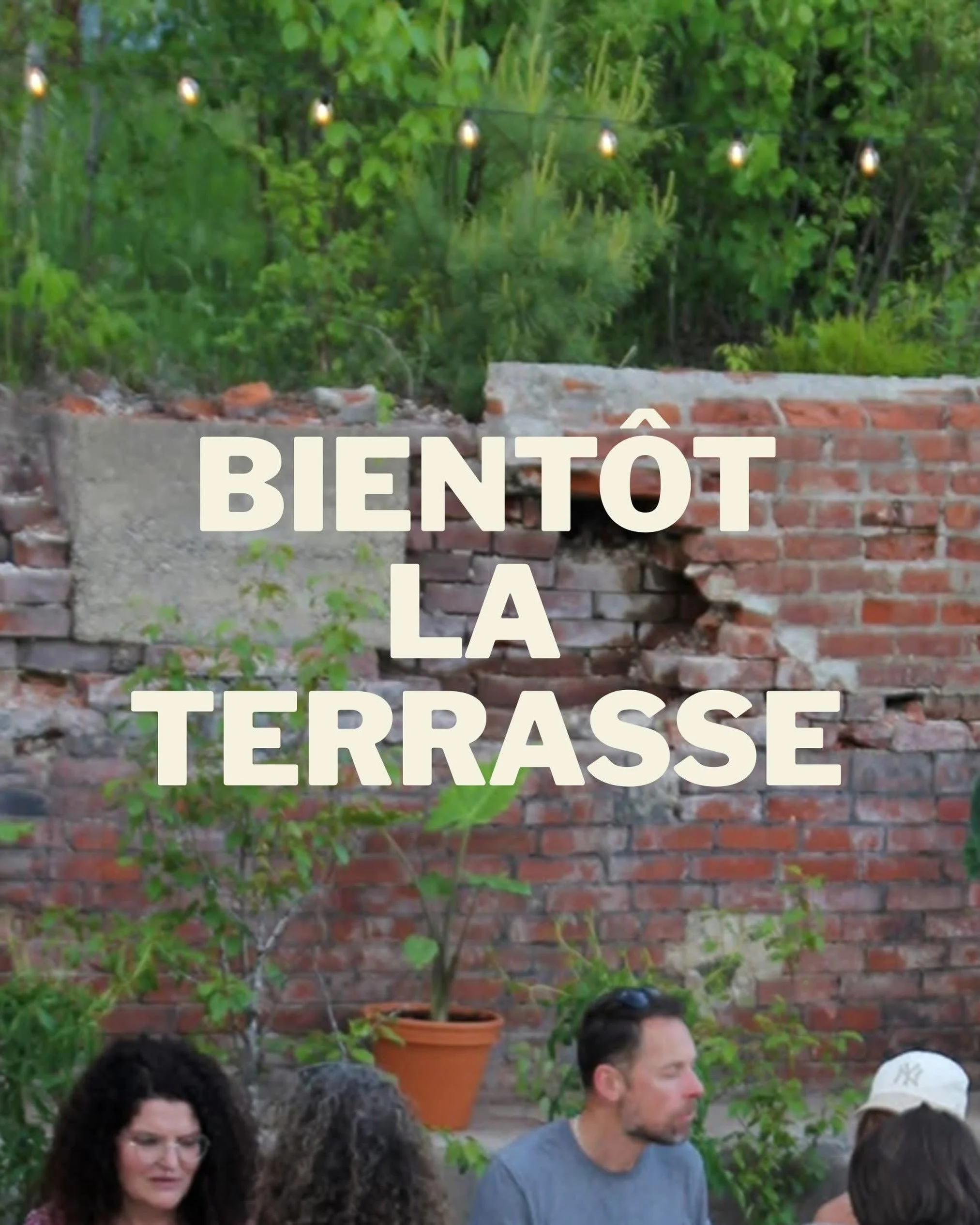 Vous vous ennuyez de notre terrasse? Nous aussi. ☀️

Restez &agrave; l&rsquo;aff&ucirc;t&hellip; on vous pr&eacute;pare quelque chose qui arrive tr&egrave;s bient&ocirc;t. 👀
