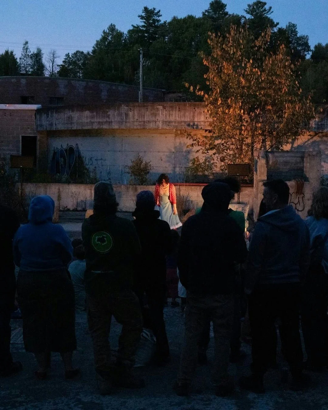Retour en images du passage du Festival Tournant de @danselaurentides &agrave; l'Usine. 🦋

Durant sa programmation, la danse a investi les espaces avec Sublime, une exp&eacute;rience artistique immersive au c&oelig;ur des murs de brique, et El Kamar