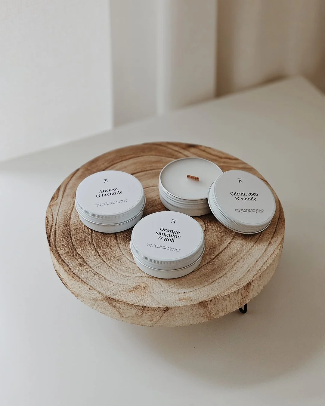 Quelques-un&middot;es des cr&eacute;ateur&middot;rices et artisan&middot;es qui seront au rendez-vous au March&eacute; des F&ecirc;tes de l&rsquo;Usine. 🎄

Parmi les exposant&middot;es &agrave; d&eacute;couvrir : 
1 - @blanchebougiesco
2 - @virginie