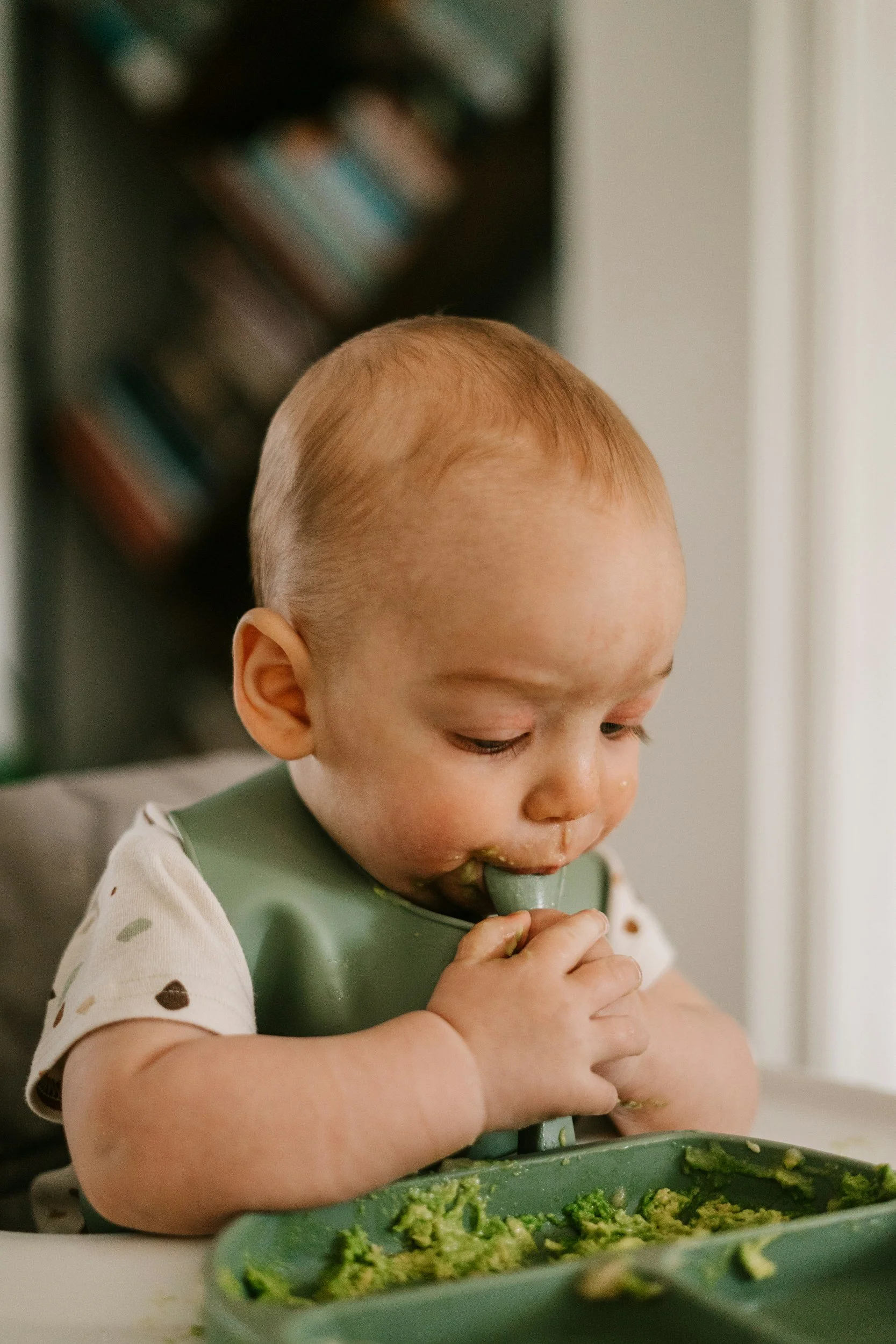Weaning support UK Weaning dietitian Paediatric dietitian weaning Starting solids Baby-led weaning advice Introducing allergens baby Online weaning consultation Baby weaning support Starting solids with allergies Weaning with reflux