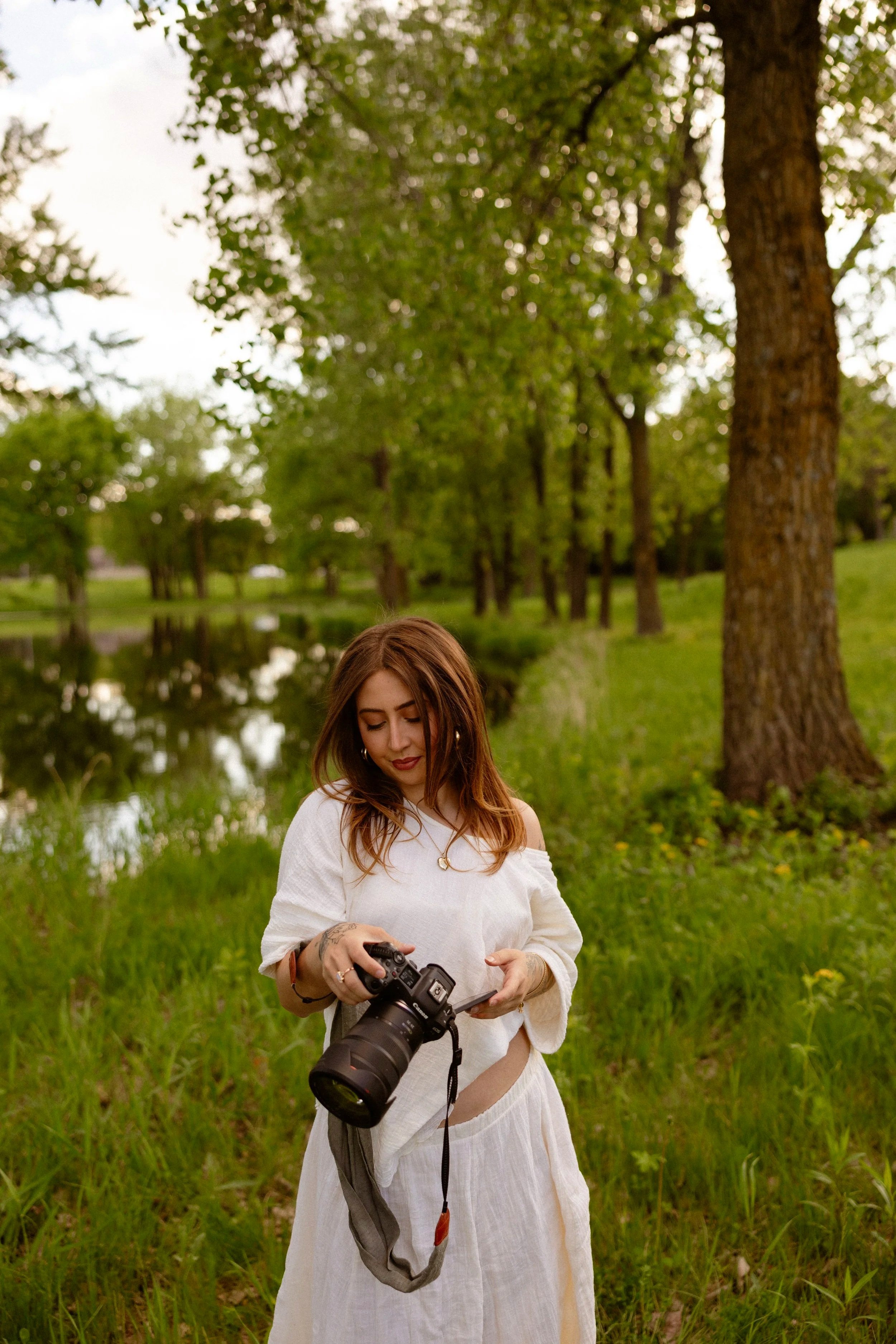 IRELYND WILLIAMS, MINNESOTA SENIOR PHOTOGRAPHER