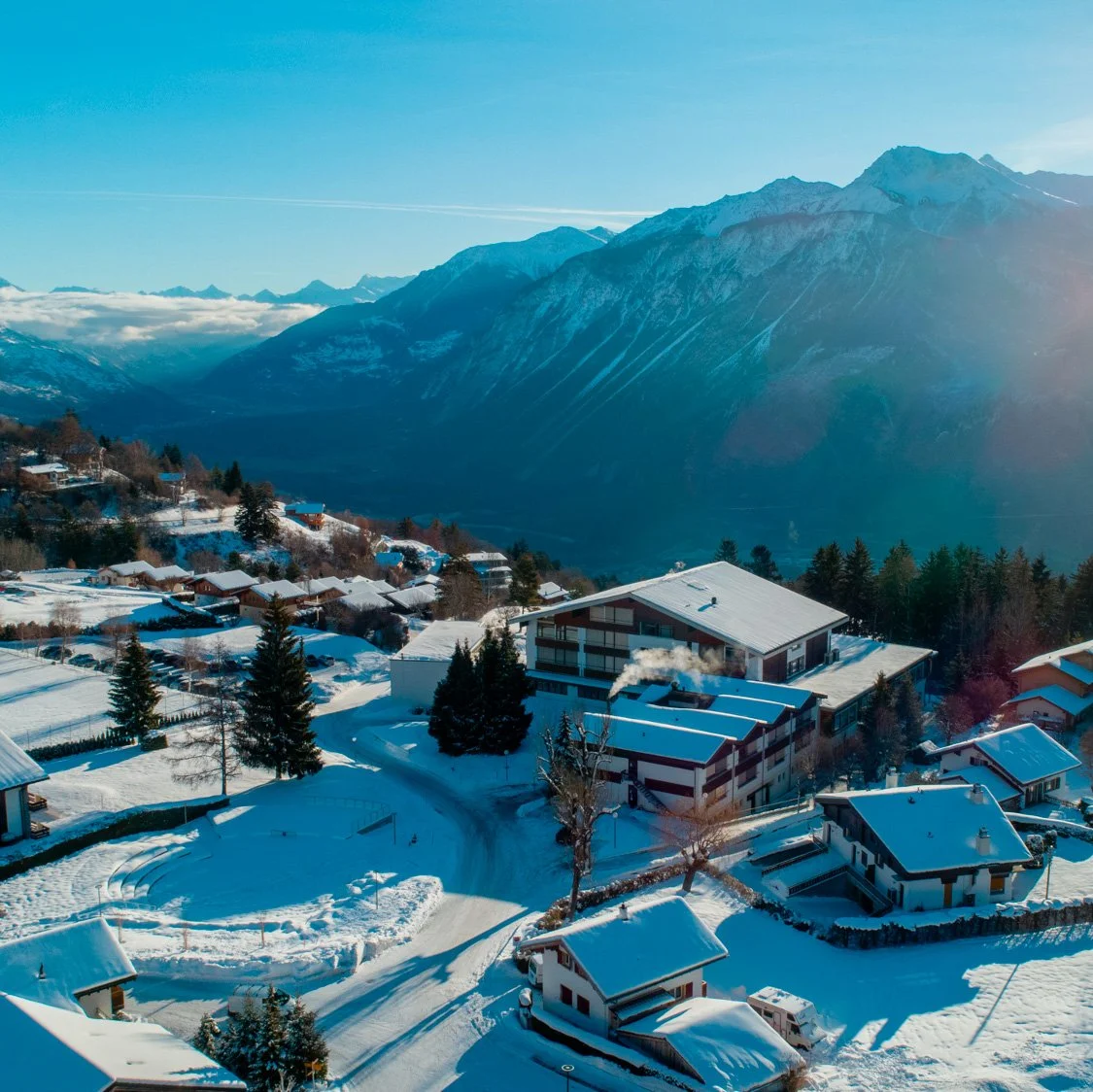 Banner_LES_ROCHES_cropped.jpg