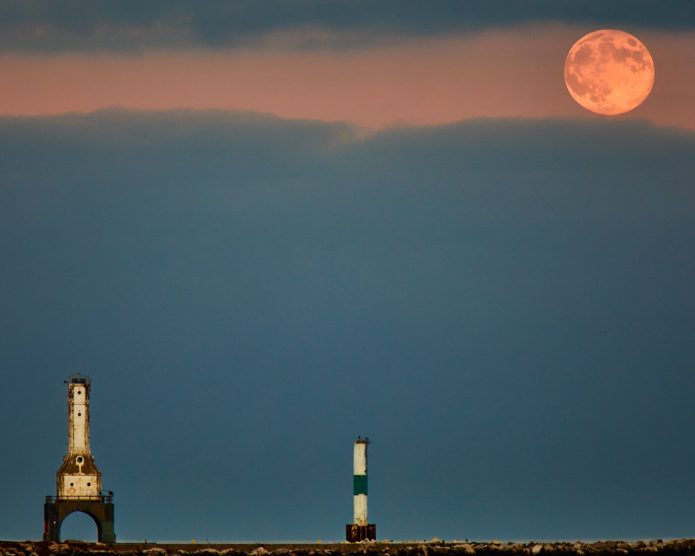 "Beaver Moon Cloudbreak"