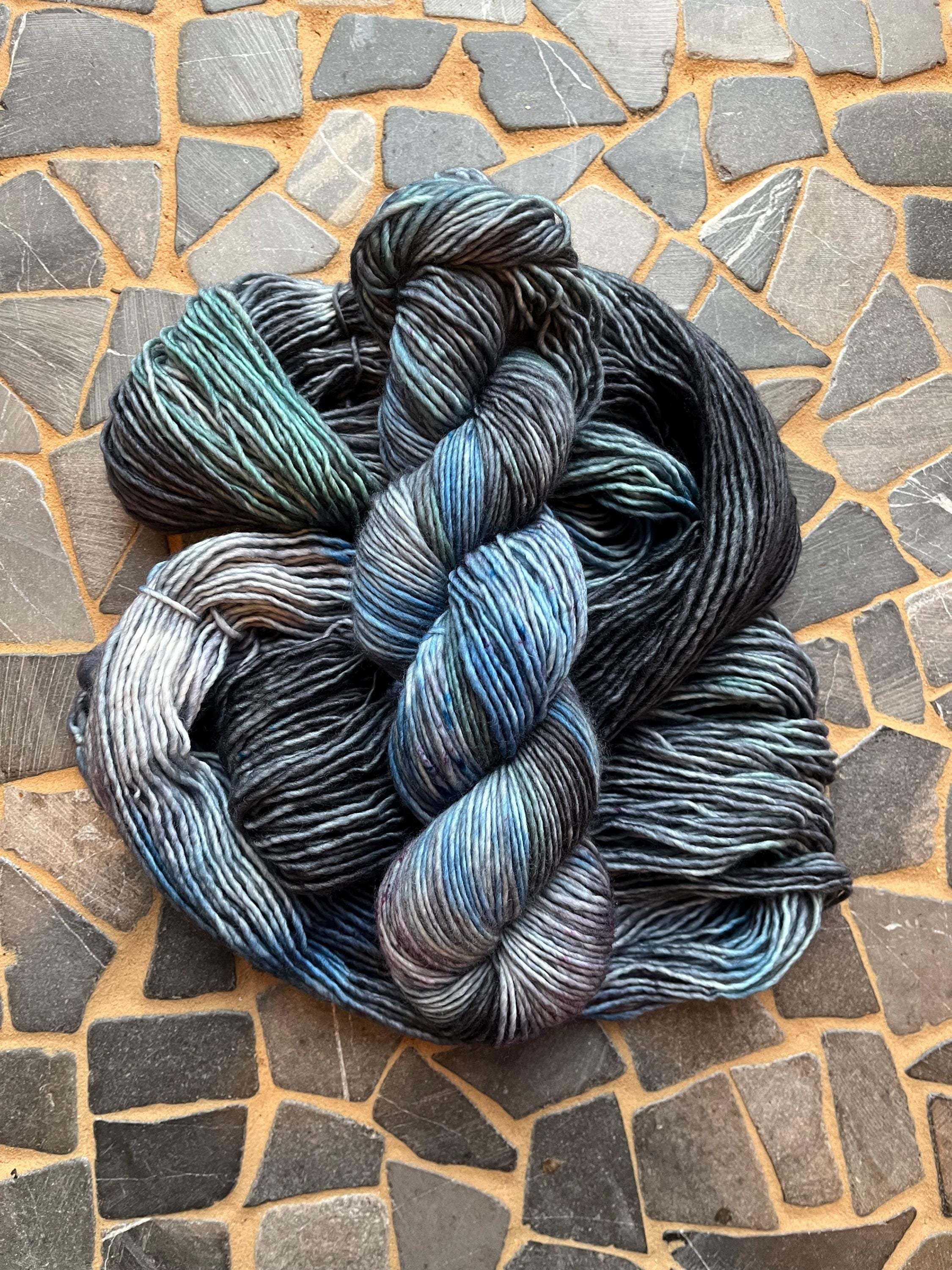 https://i.etsystatic.com/55086916/r/il/93b103/6556457645/il_fullxfull.6556457645_hygt.jpg