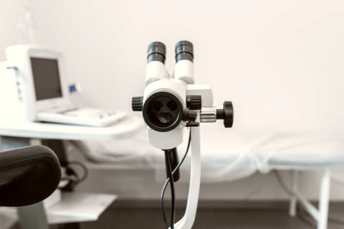 Dr Dan Krishnan | EndoGynaecologist. Complex Pelvic Surgeon. Colposcopist.