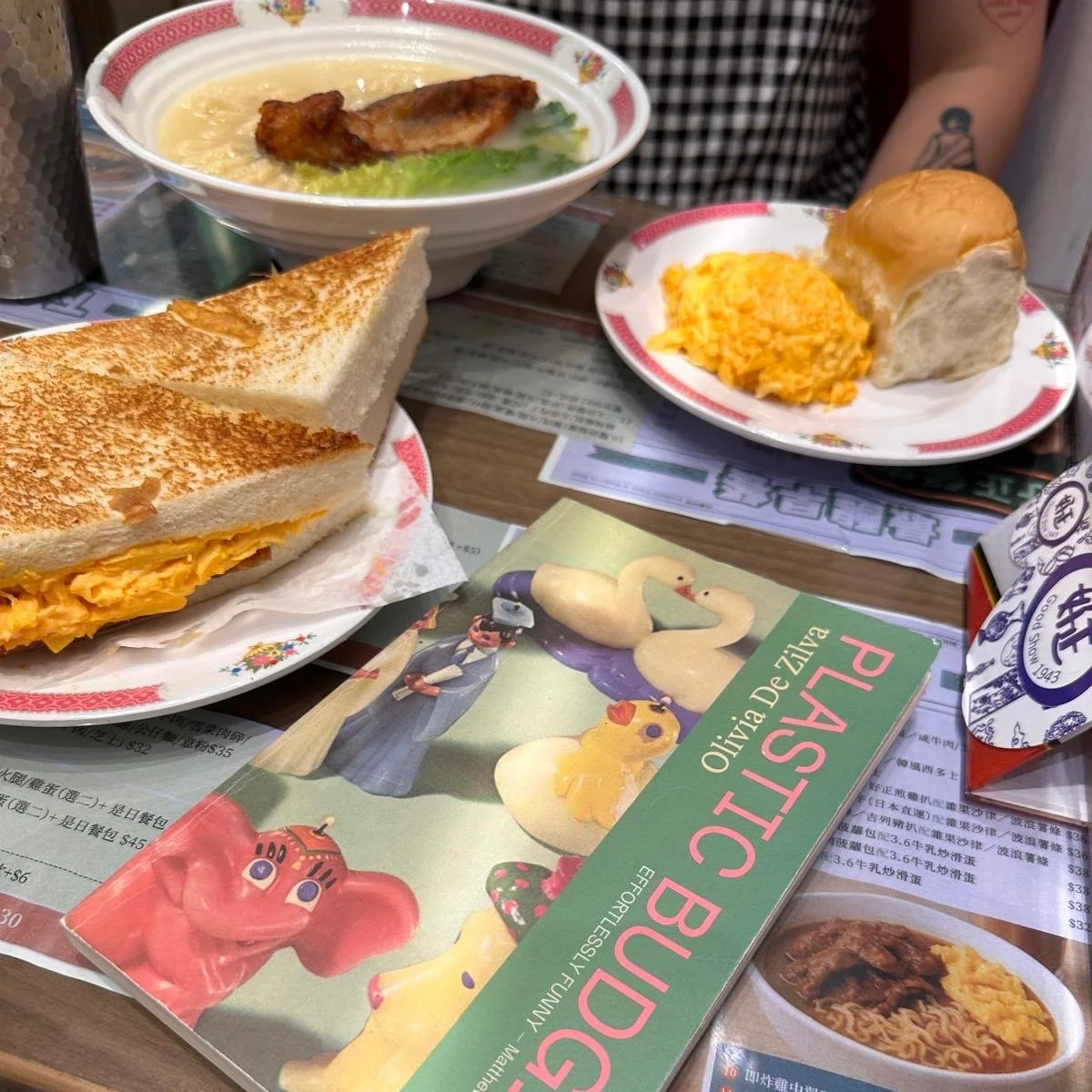 Olivia De Zilva recently flew Plastic Budgie away on a mini book tour in Hong Kong, feat. talks, workshops and food. She's got more events lined up back home, including @ozasiafestival's incredible Weekend of Words and a discussion on Asian-diasporic