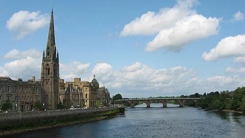 St._Matthew's_Church_and_Smeaton's_Bridge.jpg
