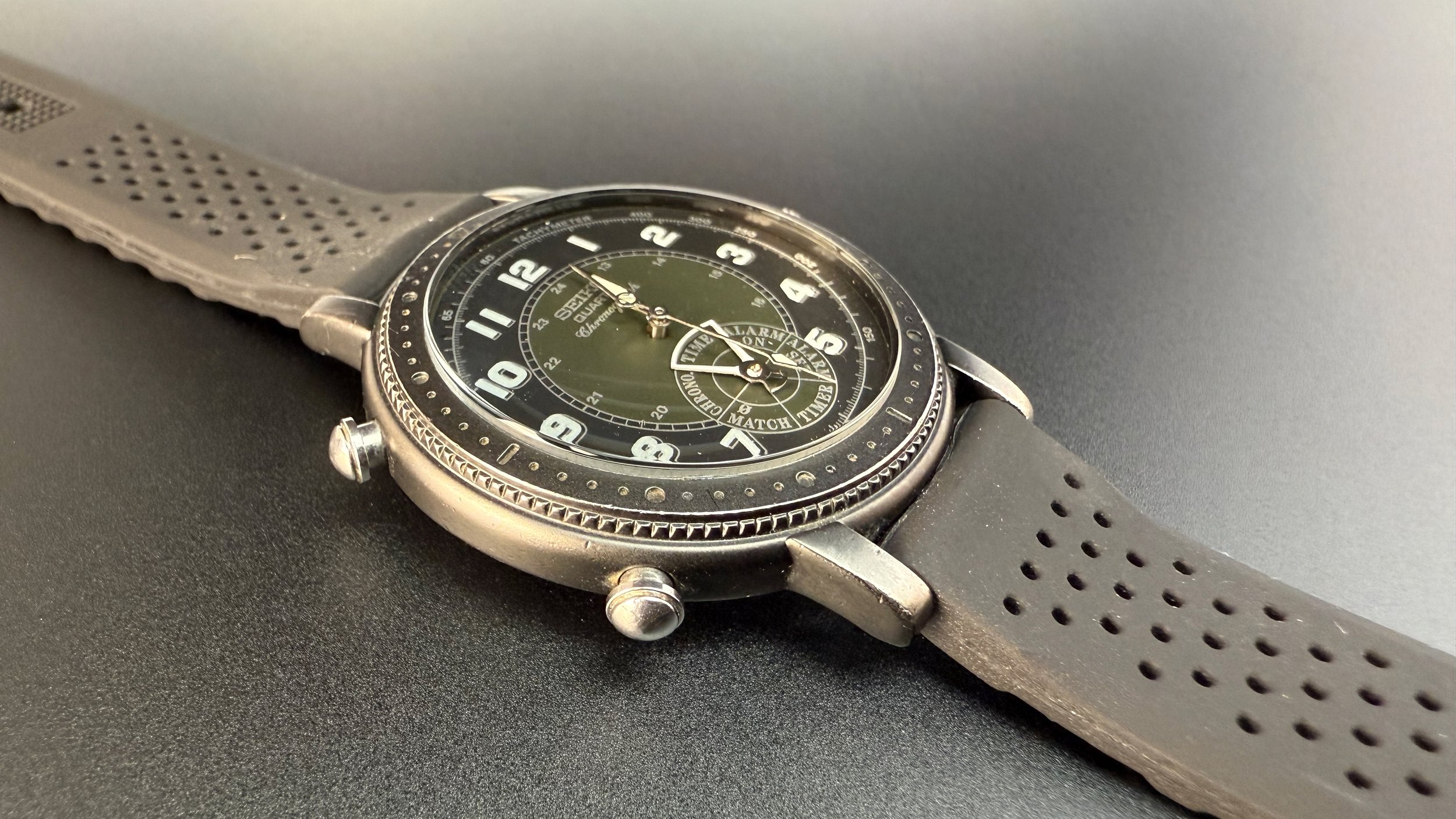 Seiko Quartz Chronograph 8M25-8000 (5).jpeg