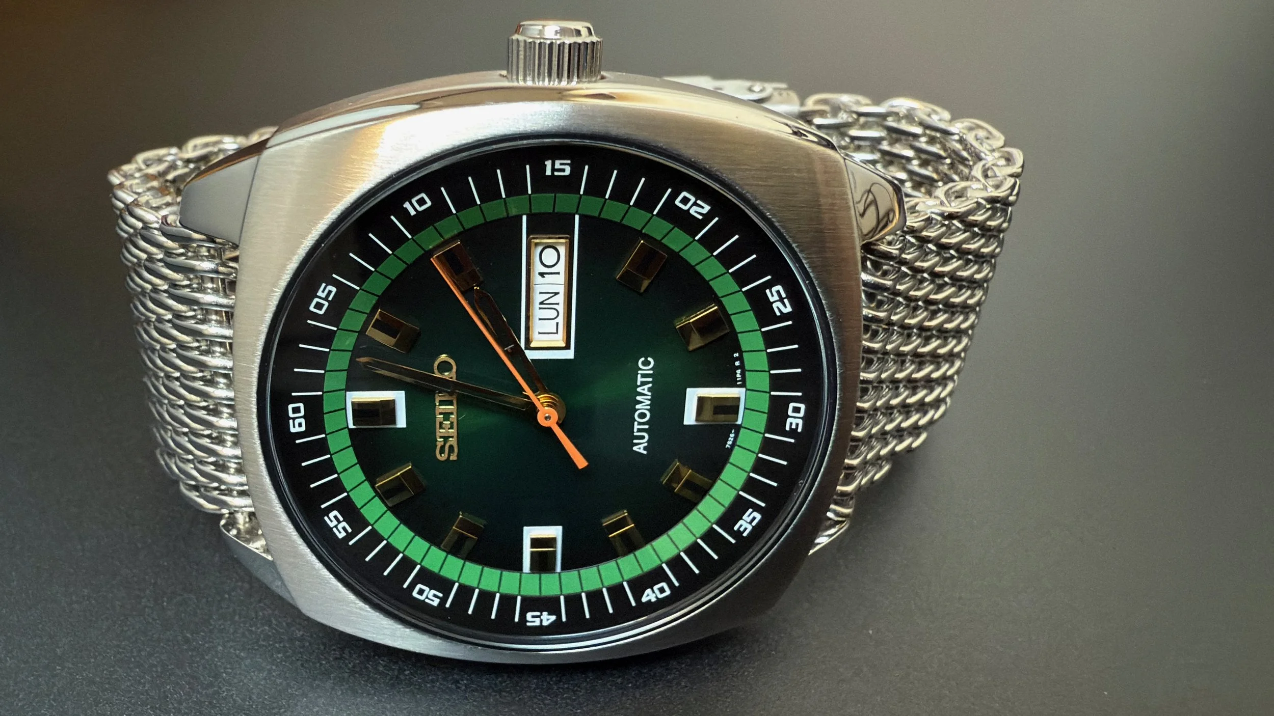 Seiko Recraft 7S26-04B0 SNKM97 OEM + shark mesh bracelet 