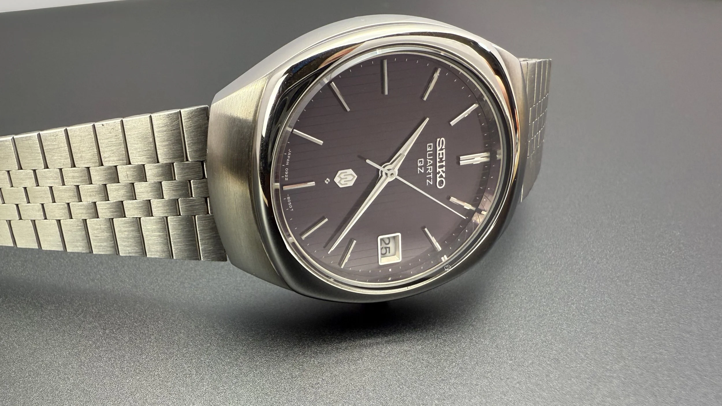 Seiko Quartz QZ 0922-8050 QMT055 — VintageSeikos.NL