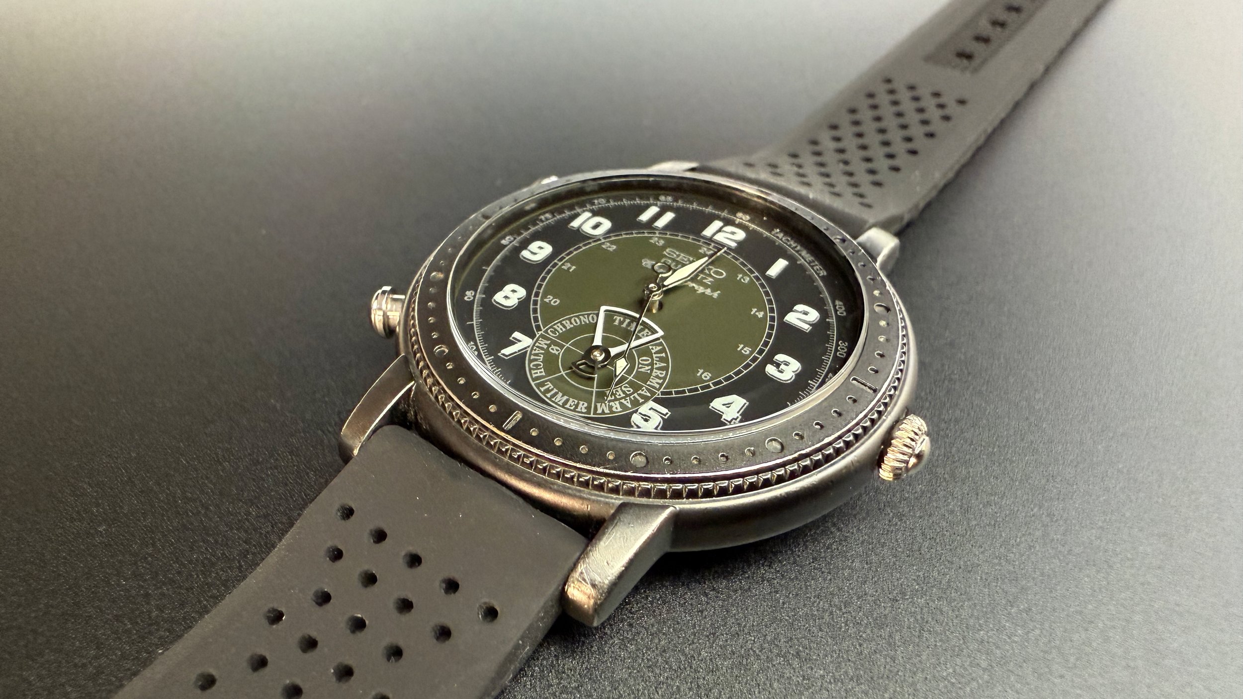 Seiko Quartz Chronograph 8M25-8000 (4).jpeg