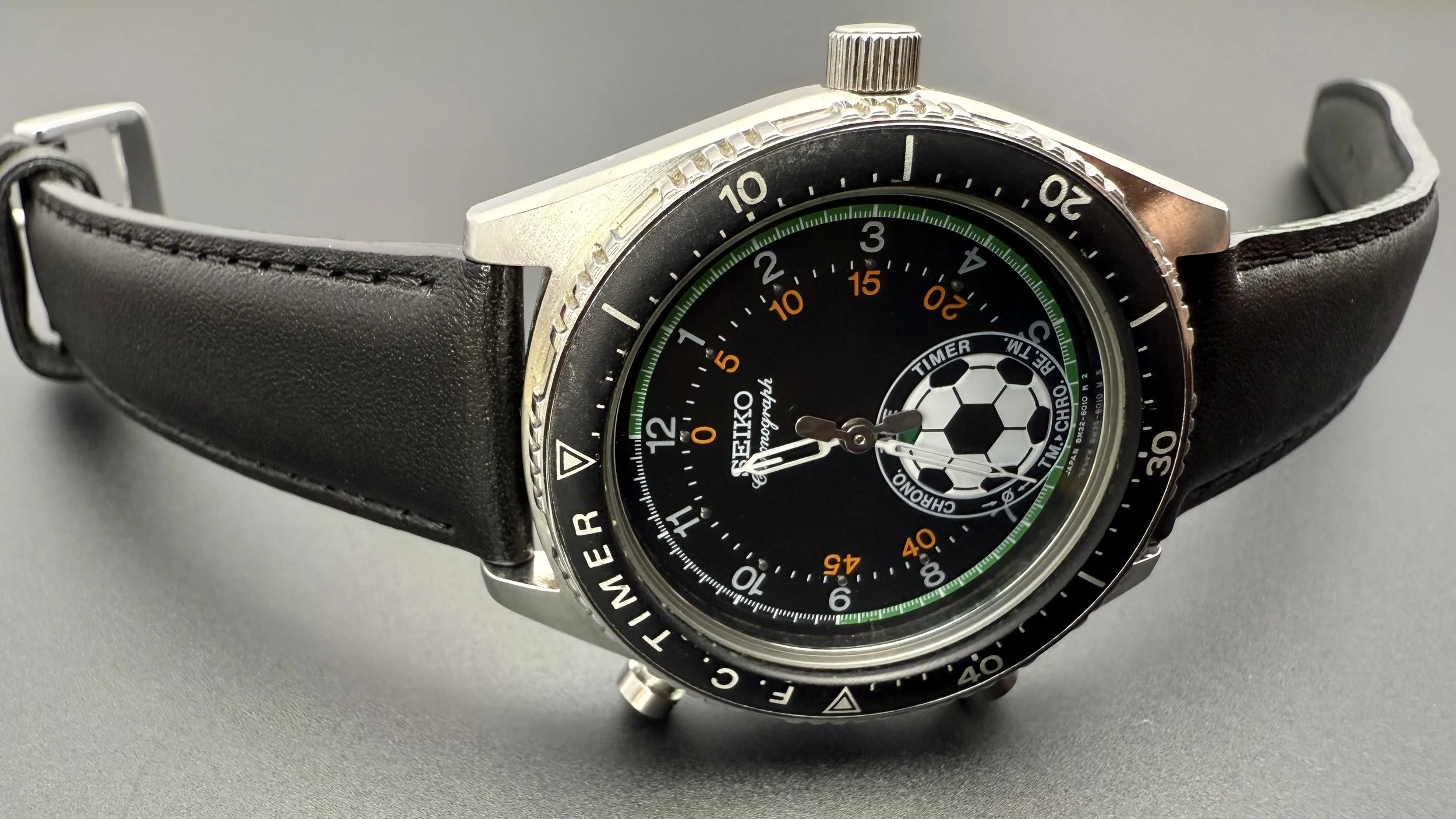 SEIKO 8M32-6010 サッカータイマー s-l400.jpg