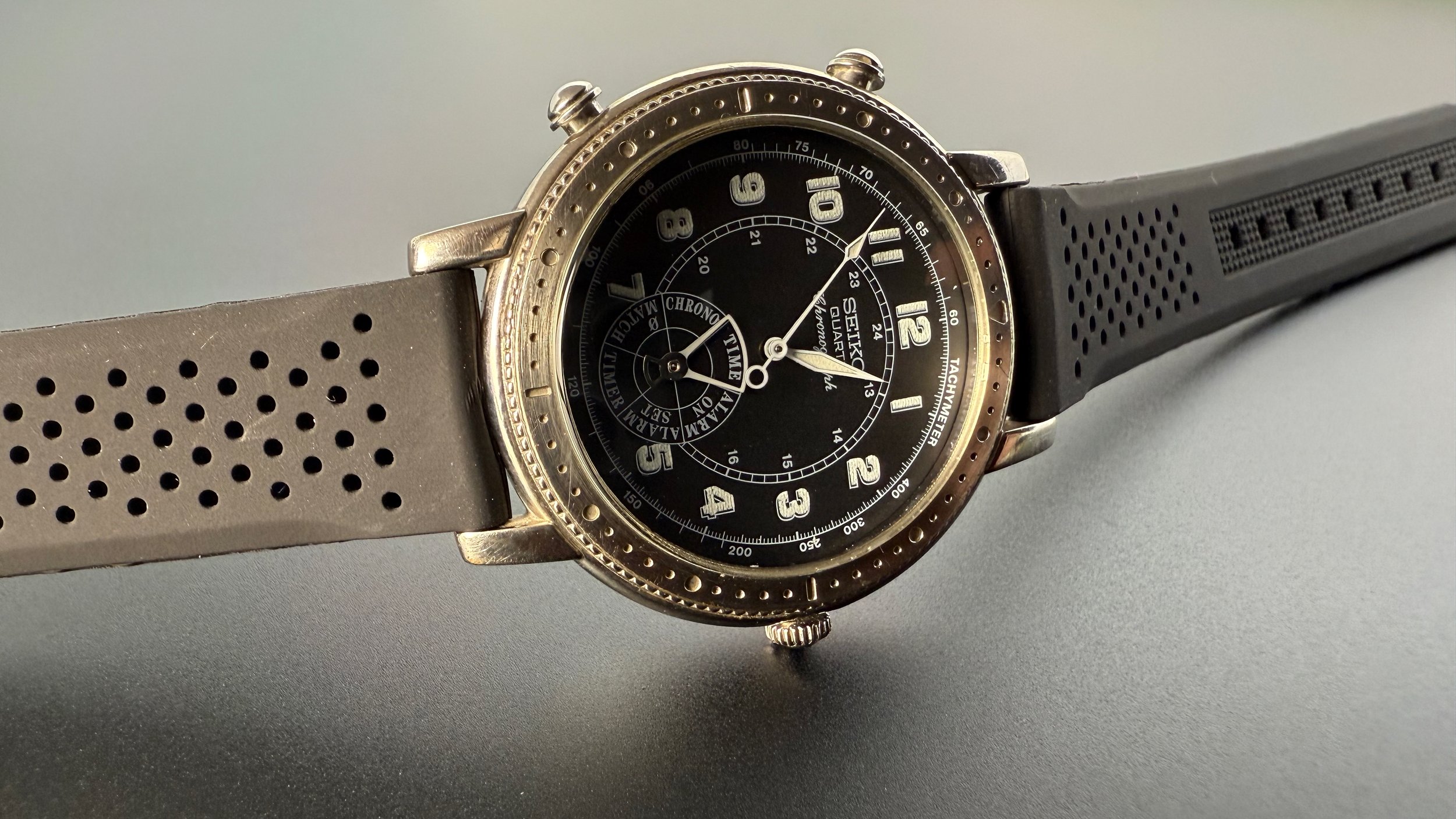 Seiko Quartz Chronograph 8M25-8000 (6).jpeg