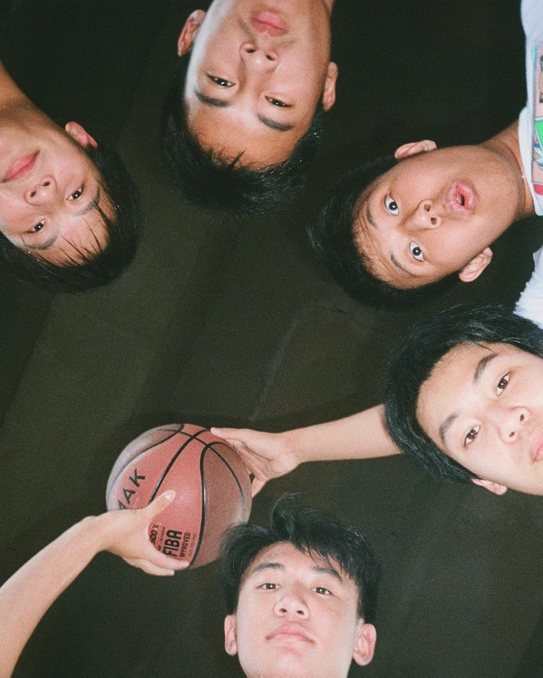 !!!!! Tbt SS4: the sweat, the tears, the laughs, and all the good times 🍕🍎🏀🥹
 .
.
Shout out to the creative minds behind the film📸 @millafang_yc &amp; @angel._.kan 
.
.
.
ft. @shanghsien &amp; @go2ninja x SS4 ☀️✨