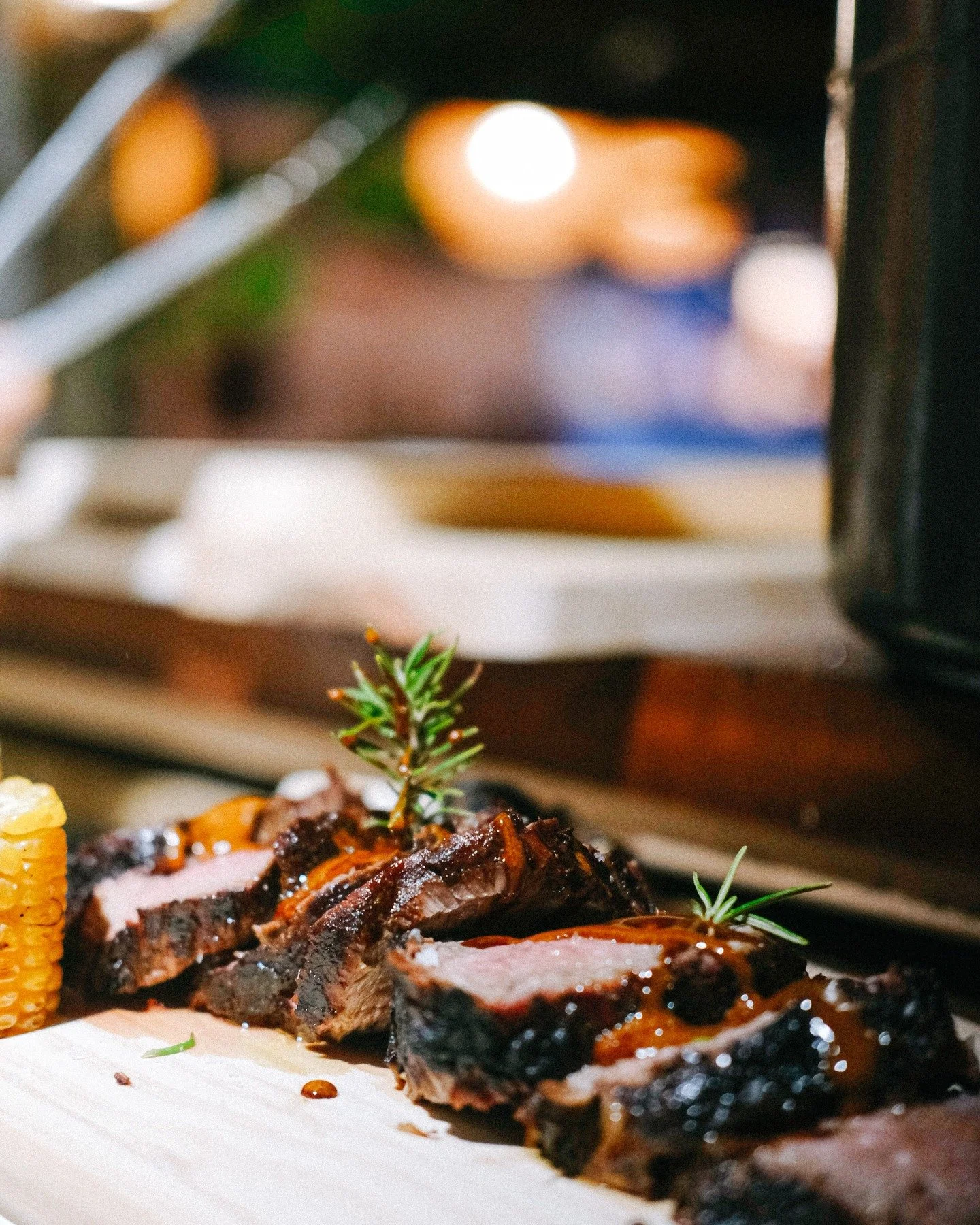 Obrim a l&rsquo;abril! 

El Pool Club Cala Llevad&oacute; torna a la vida,

 Gastronomia mediterr&agrave;nia
BBQ en viu
 C&ograve;ctels refrescants
 Piscina semiol&iacute;mpica
 Bona m&uacute;sica i millor companyia

Aquest abril, torna a gaudir de d