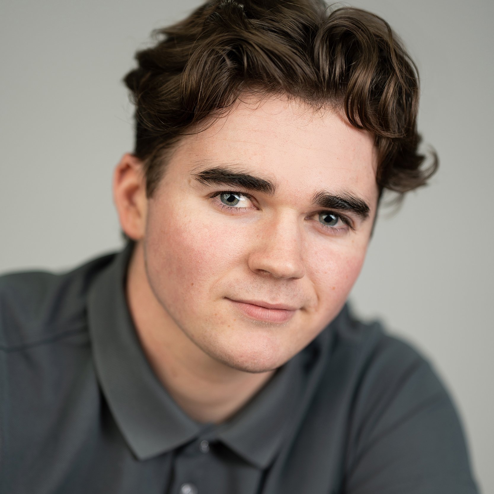 Why Headshots Matter for Performers (and How to Prepare for Yours)