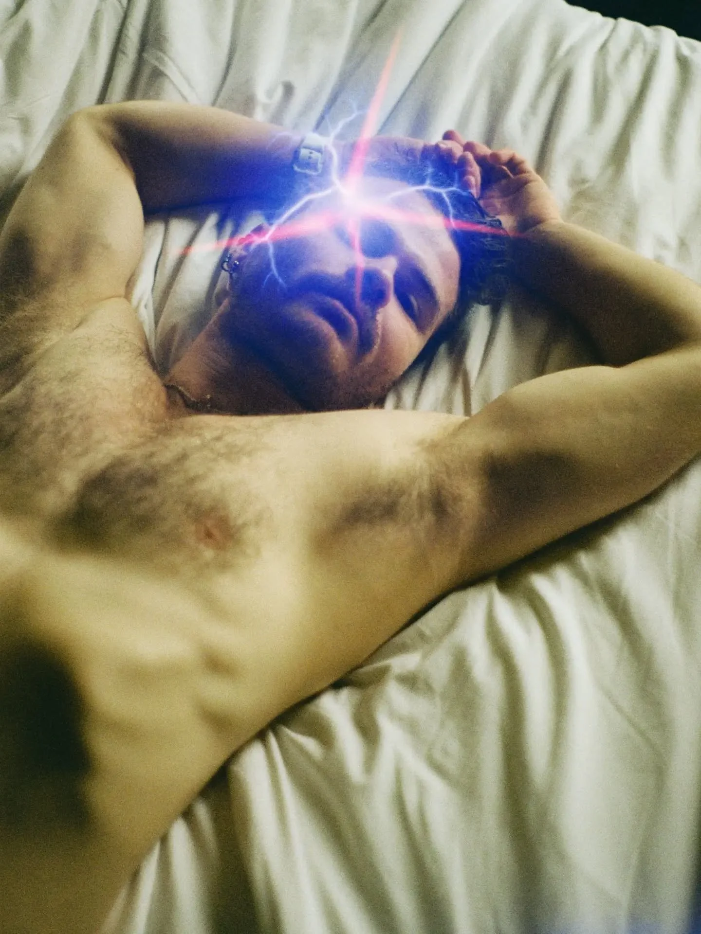 When @jdavies.studio took their film through too many airport x-ray scanners ⚡

w/ @thaletheothorin at @axelhotels