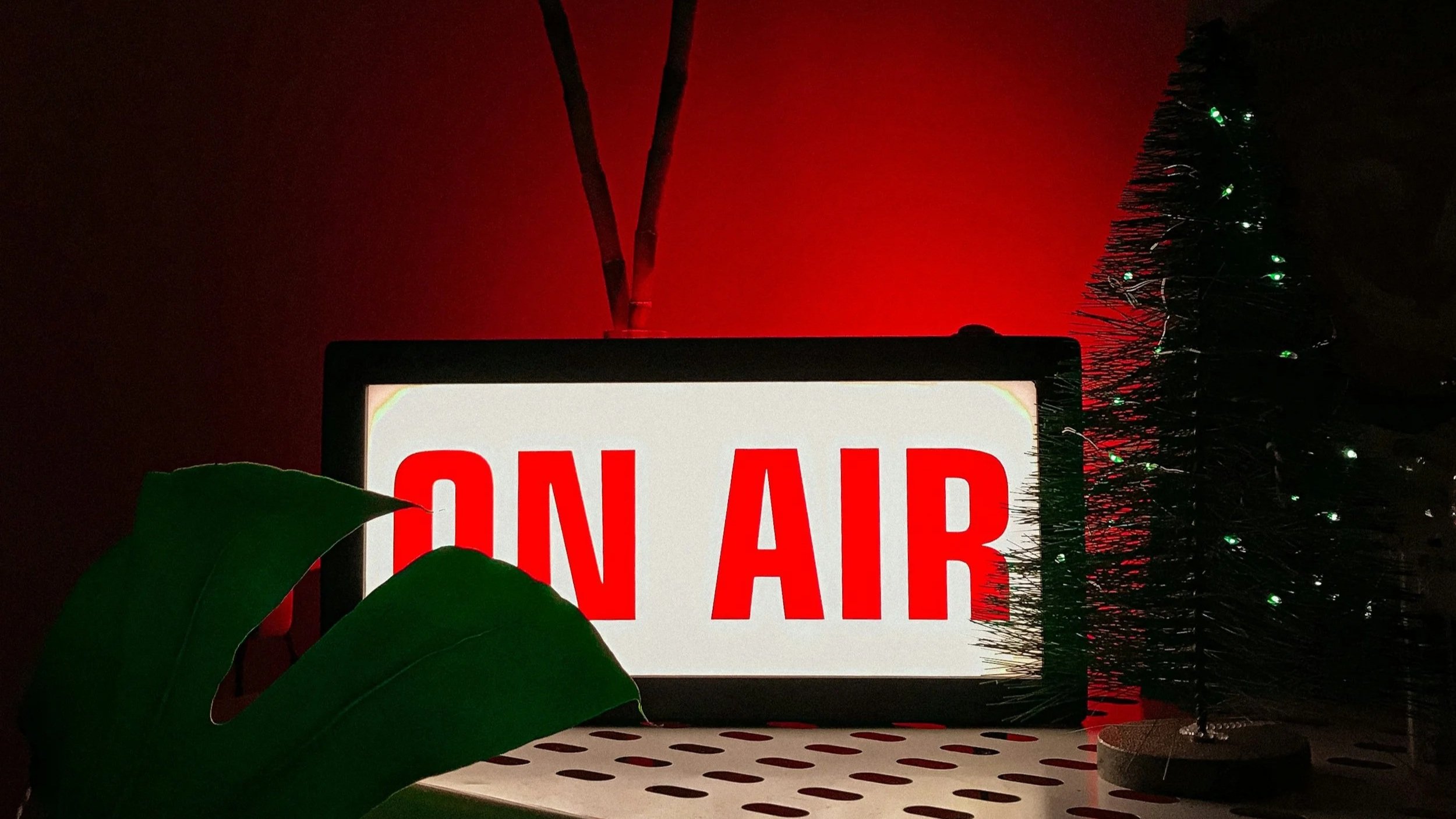 🎄 Menopause at Christmas: Your Survival Guide Is Here