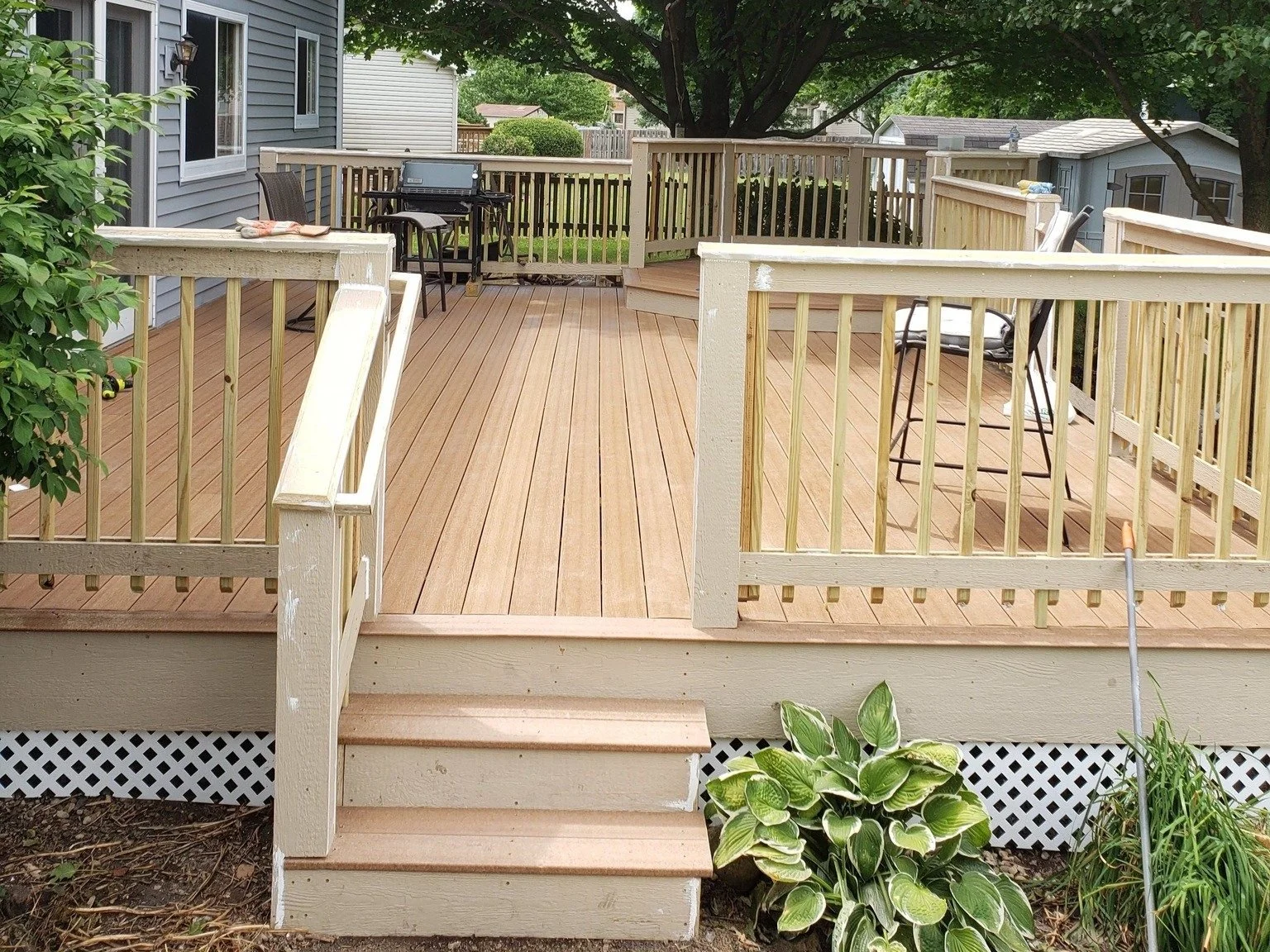 Deck.jpg