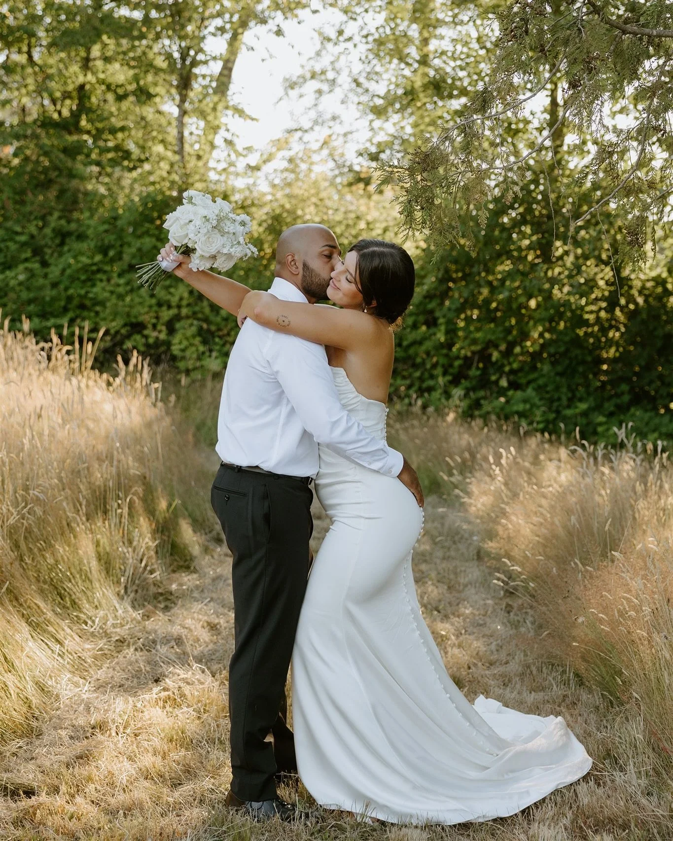 jordan + lyle and the most intimate wedding day with the people who love them most - i was so incredibly honoured to document this and witness such a special day in their lives. congrats you guys, love you lots🫶🏻🍸🌳🌞

#vancouverphotographer #auth