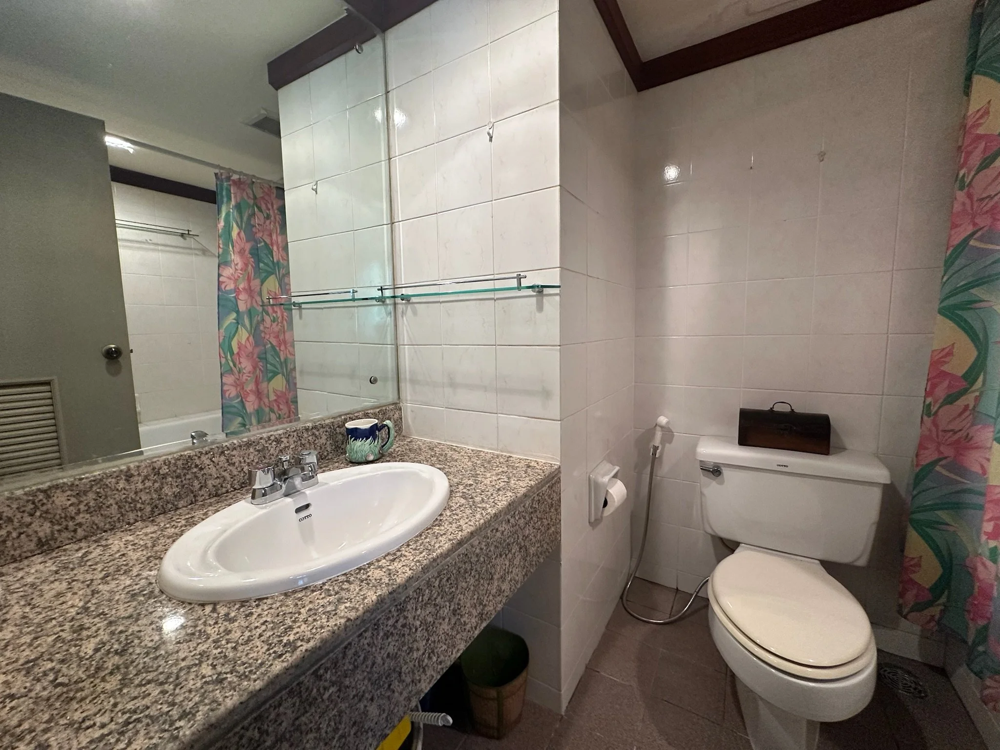 jm bathroom toilet.jpeg