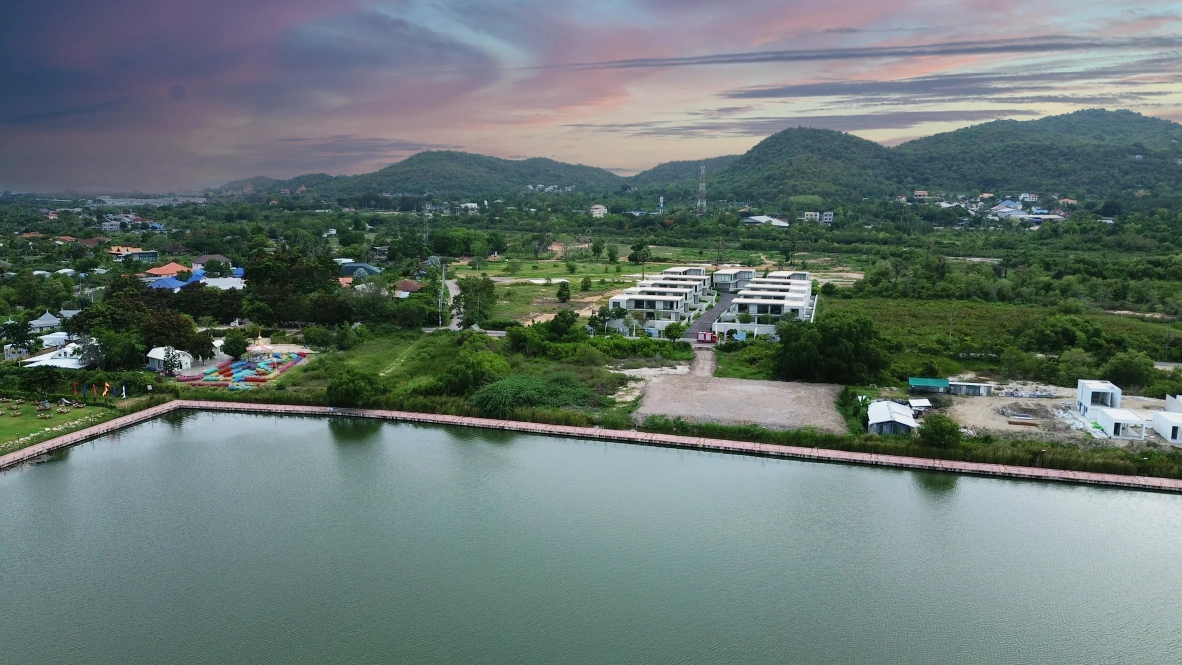 Khao Tao Lake