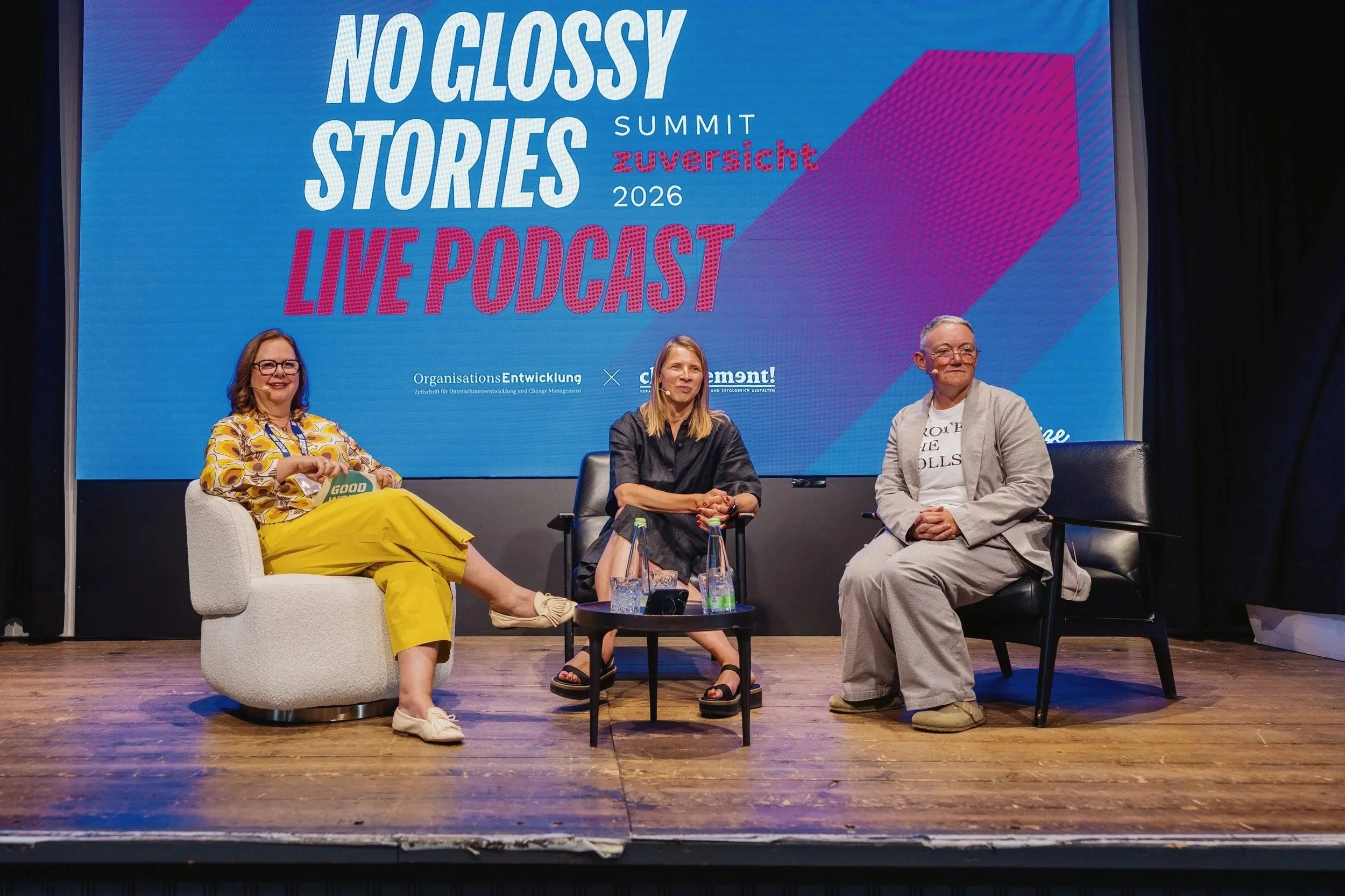 Good work Live Podcast mit Judith Jules Muster und Jule Jankowski auf dem NO GLOSSY STORIES Summit 2026